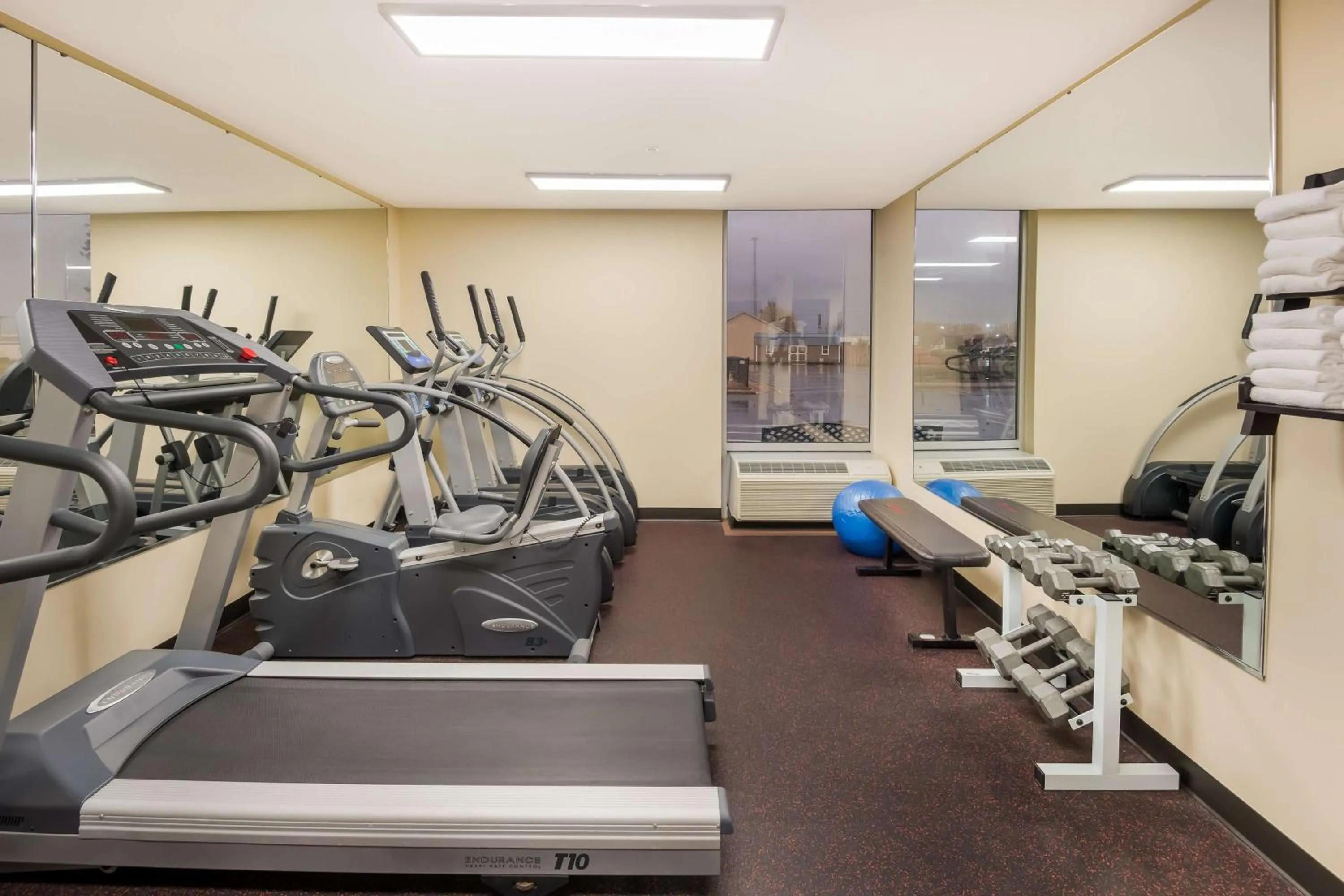 Fitness centre/facilities in SureStay Plus Hotel by Best Western Jasper