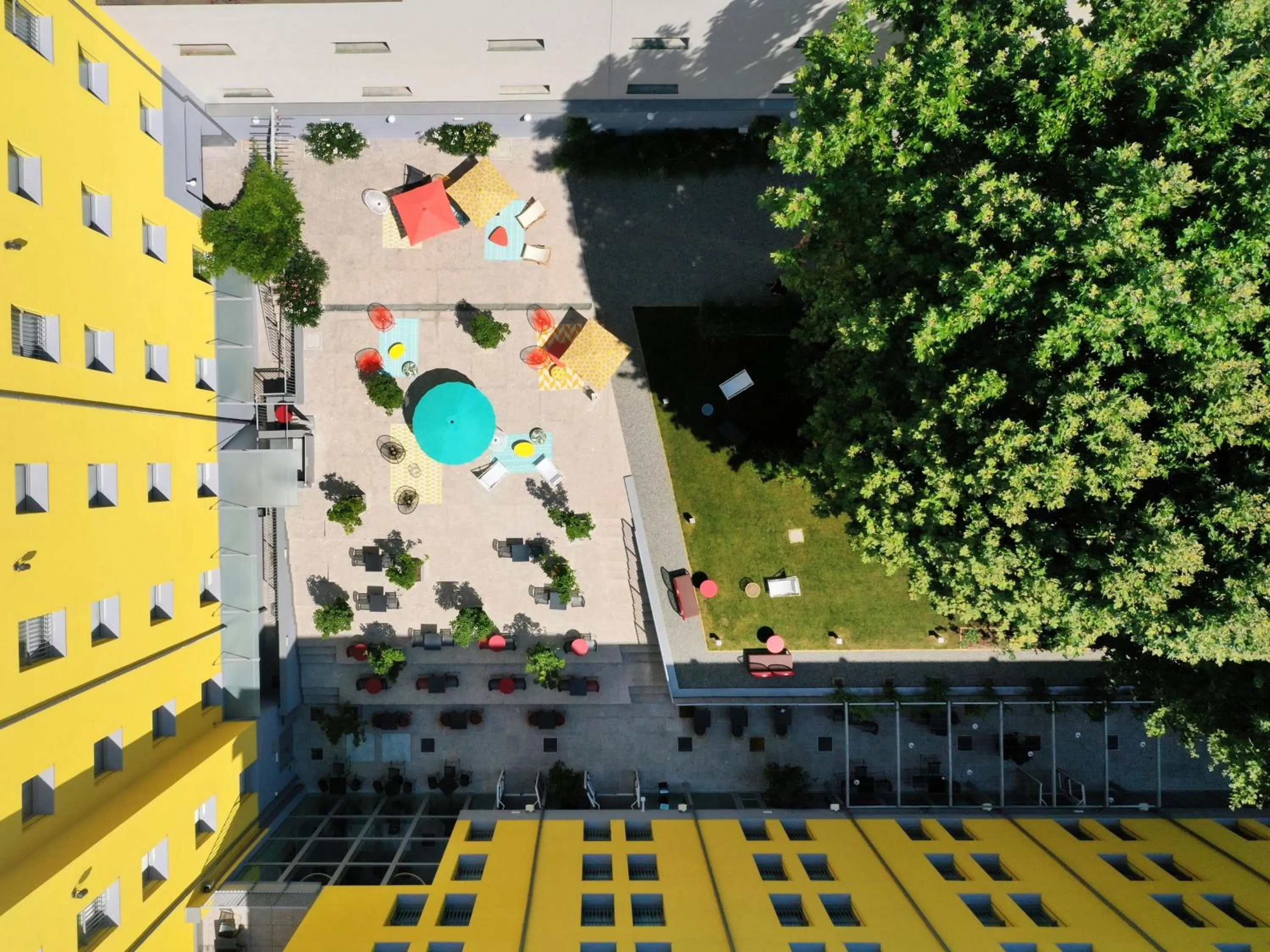 Property building in 21 House of Stories Città Studi