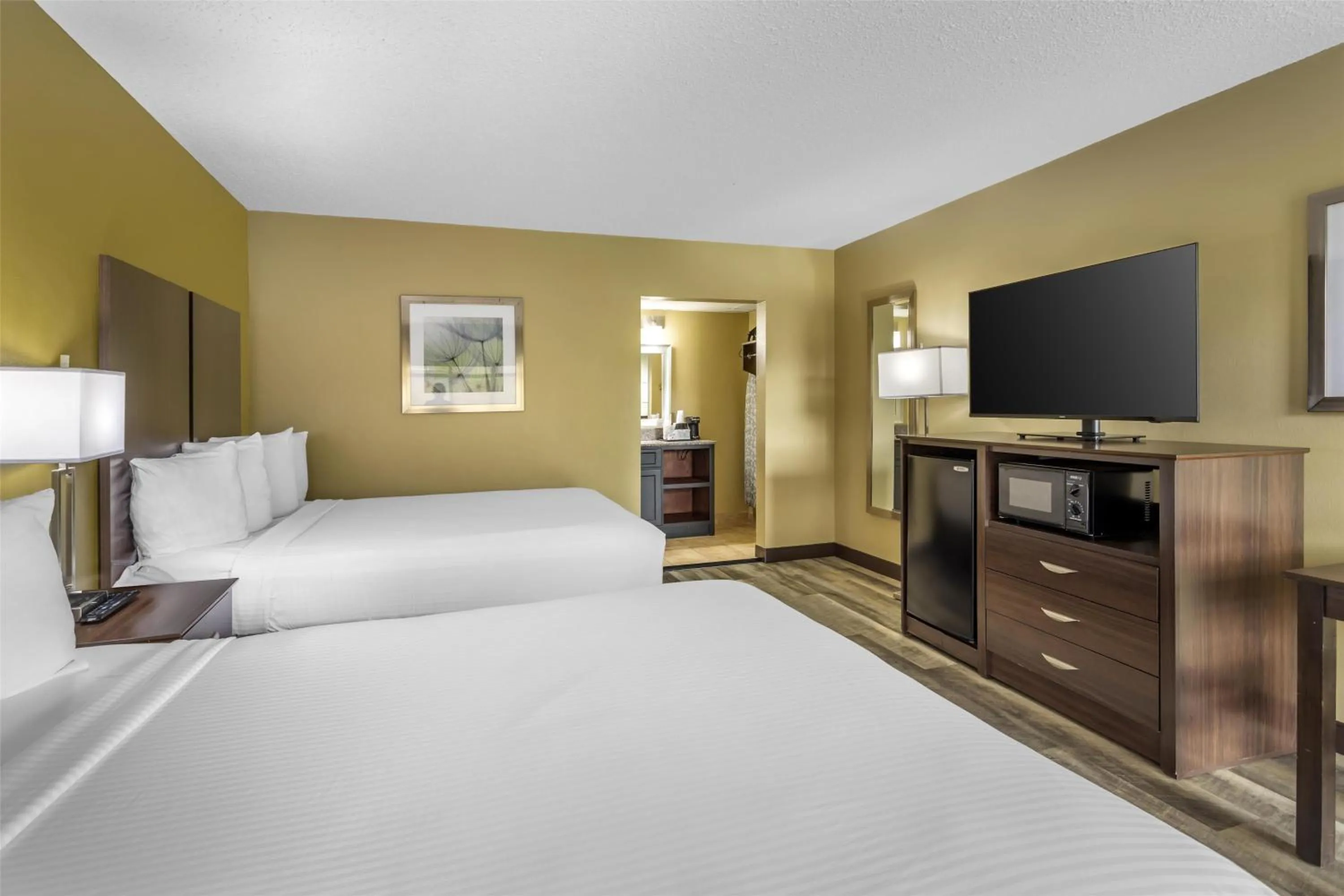 Bedroom, Bed in Best Western Plaza Inn