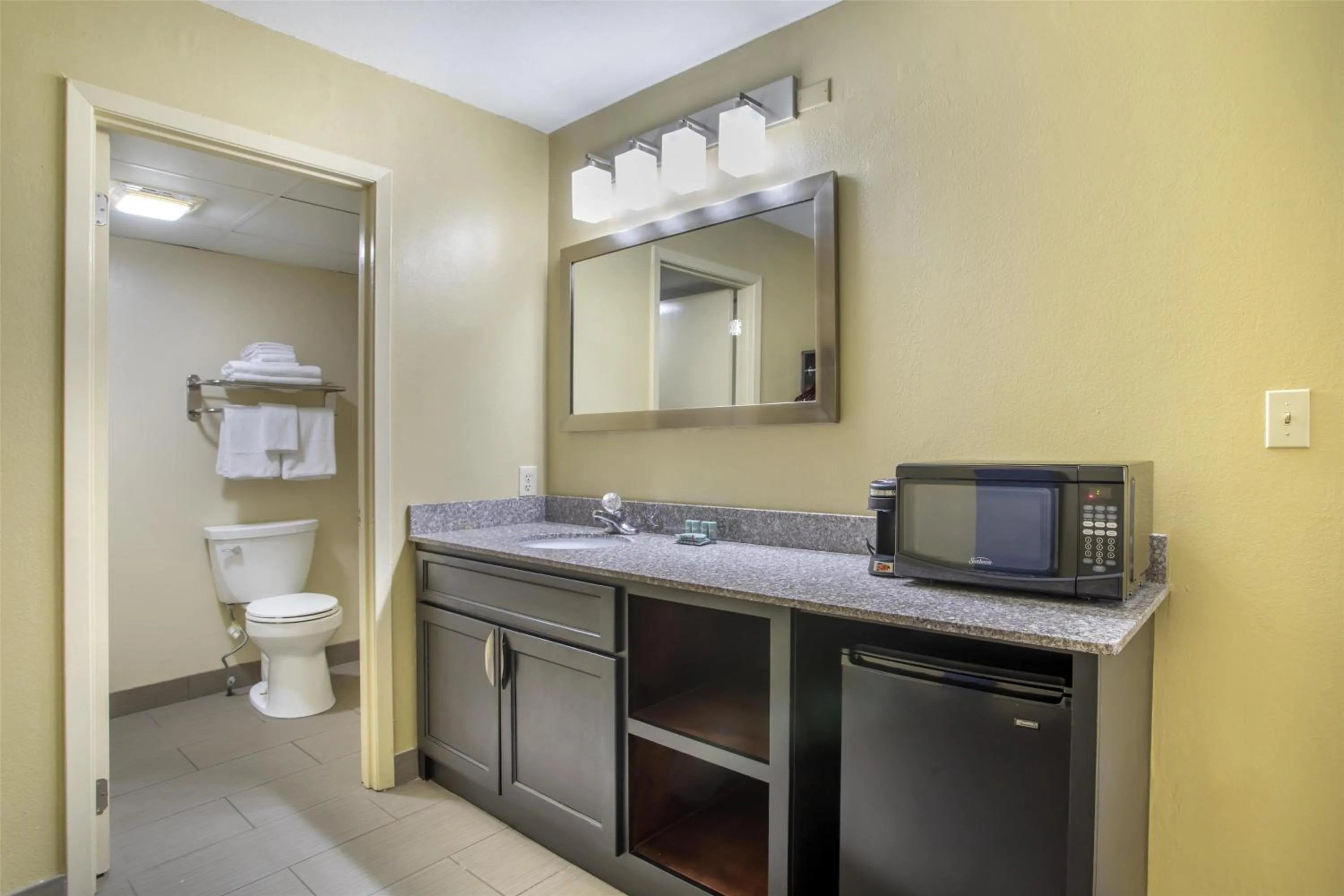 Bathroom in Best Western Plaza Inn
