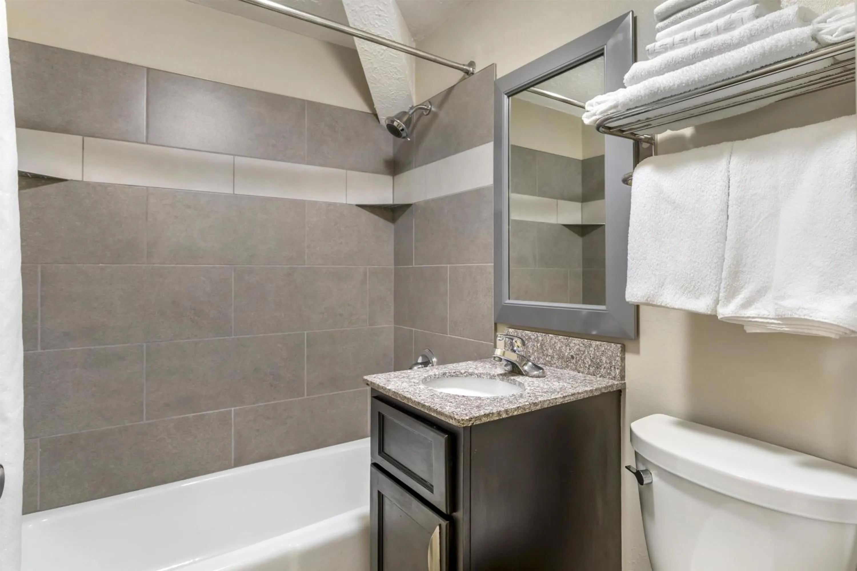 Bedroom in Best Western Plaza Inn