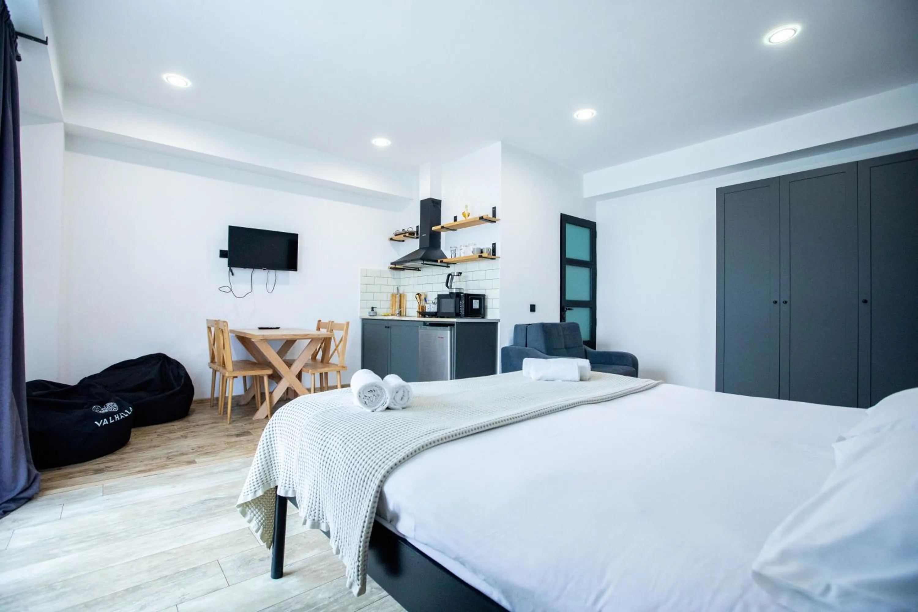 Bedroom, Bed in Level Up Hotel & Restaurant