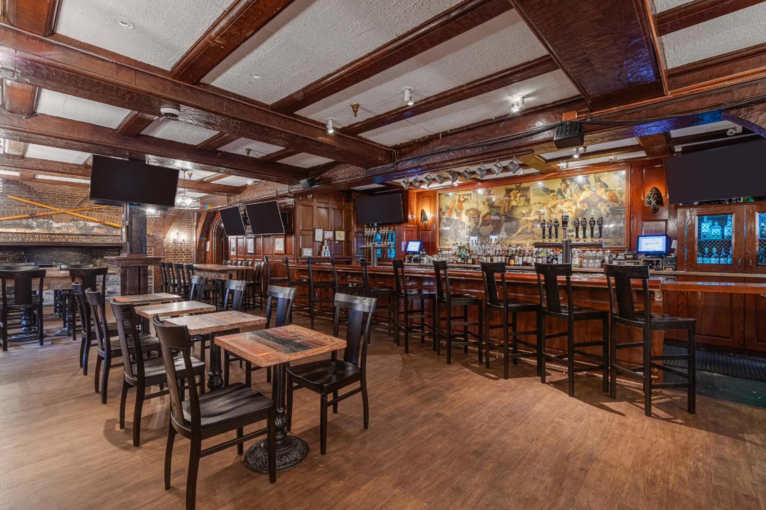 Restaurant/places to eat in Nassau Inn