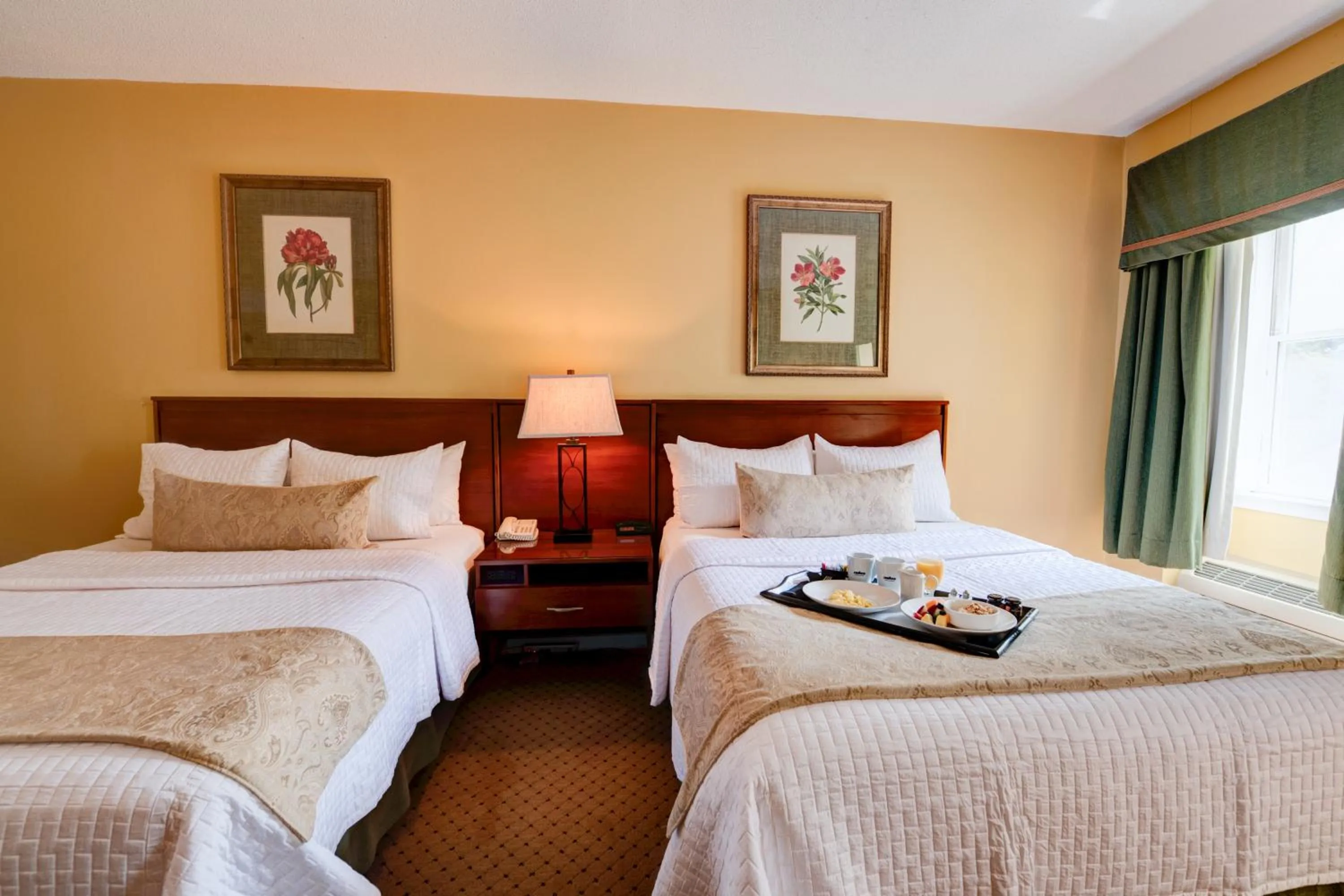 Bedroom, Bed in Nassau Inn