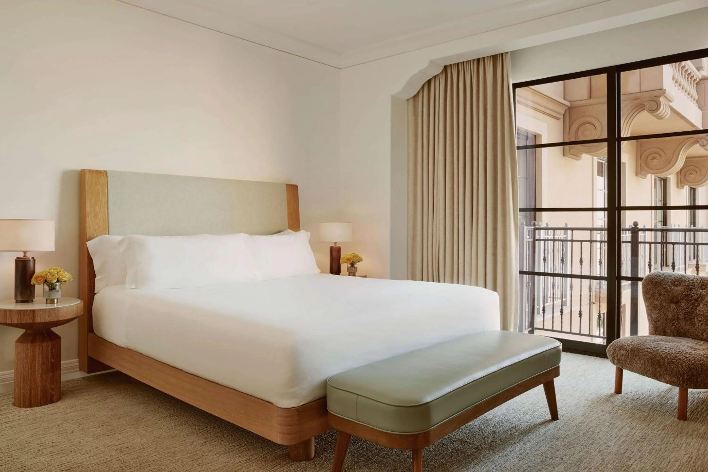 Bedroom, Bed in The Maybourne Beverly Hills, Maybourne