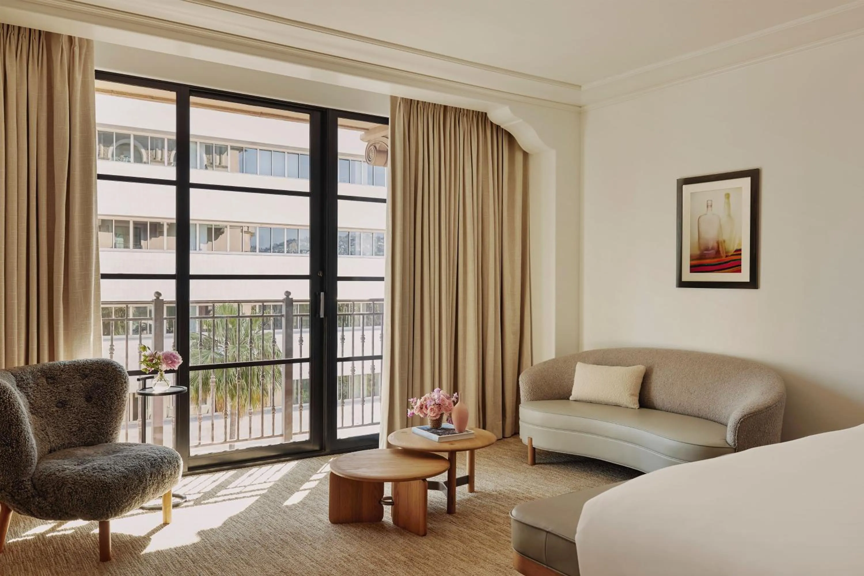 Living room in The Maybourne Beverly Hills, Maybourne