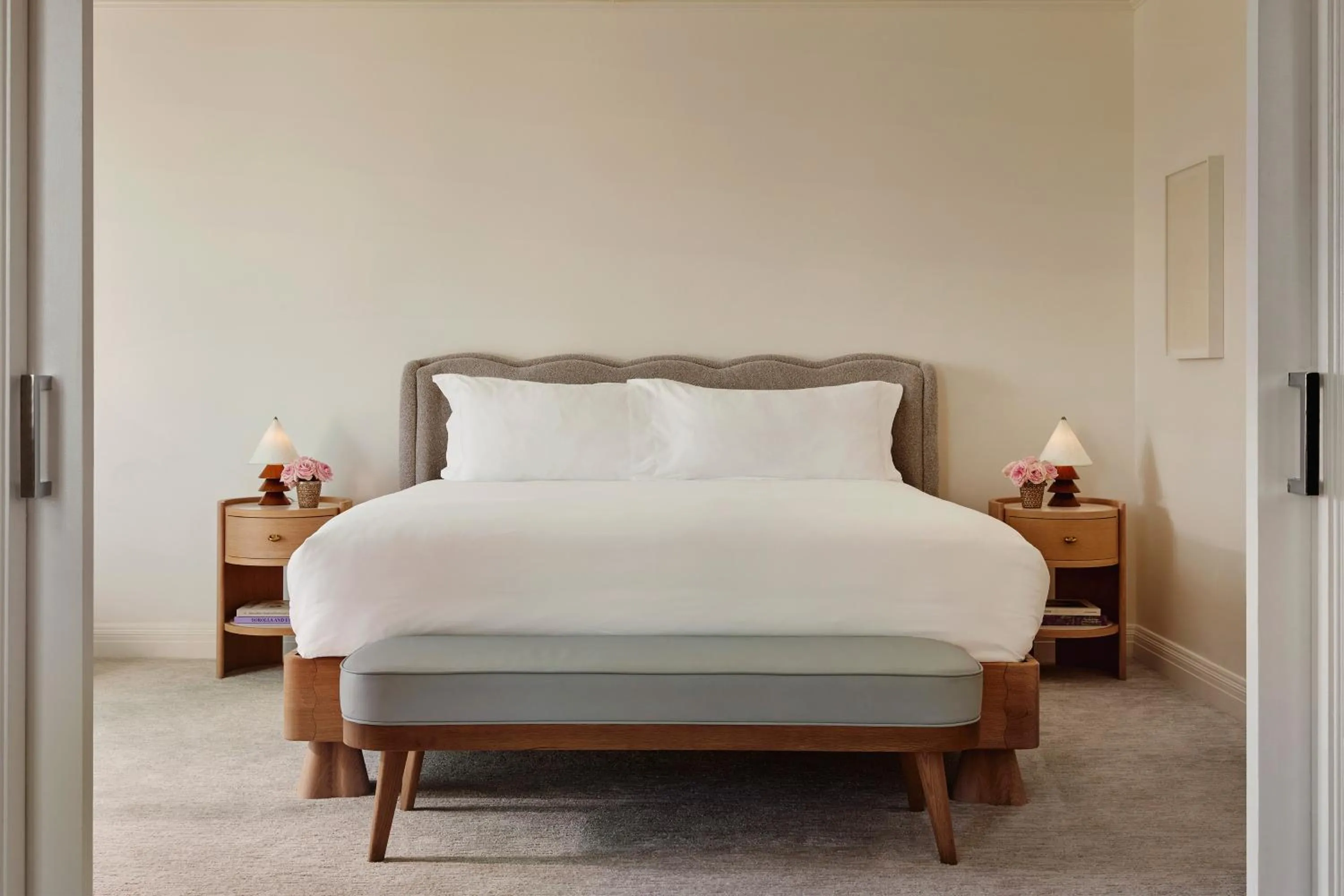 Bedroom, Bed in The Maybourne Beverly Hills, Maybourne