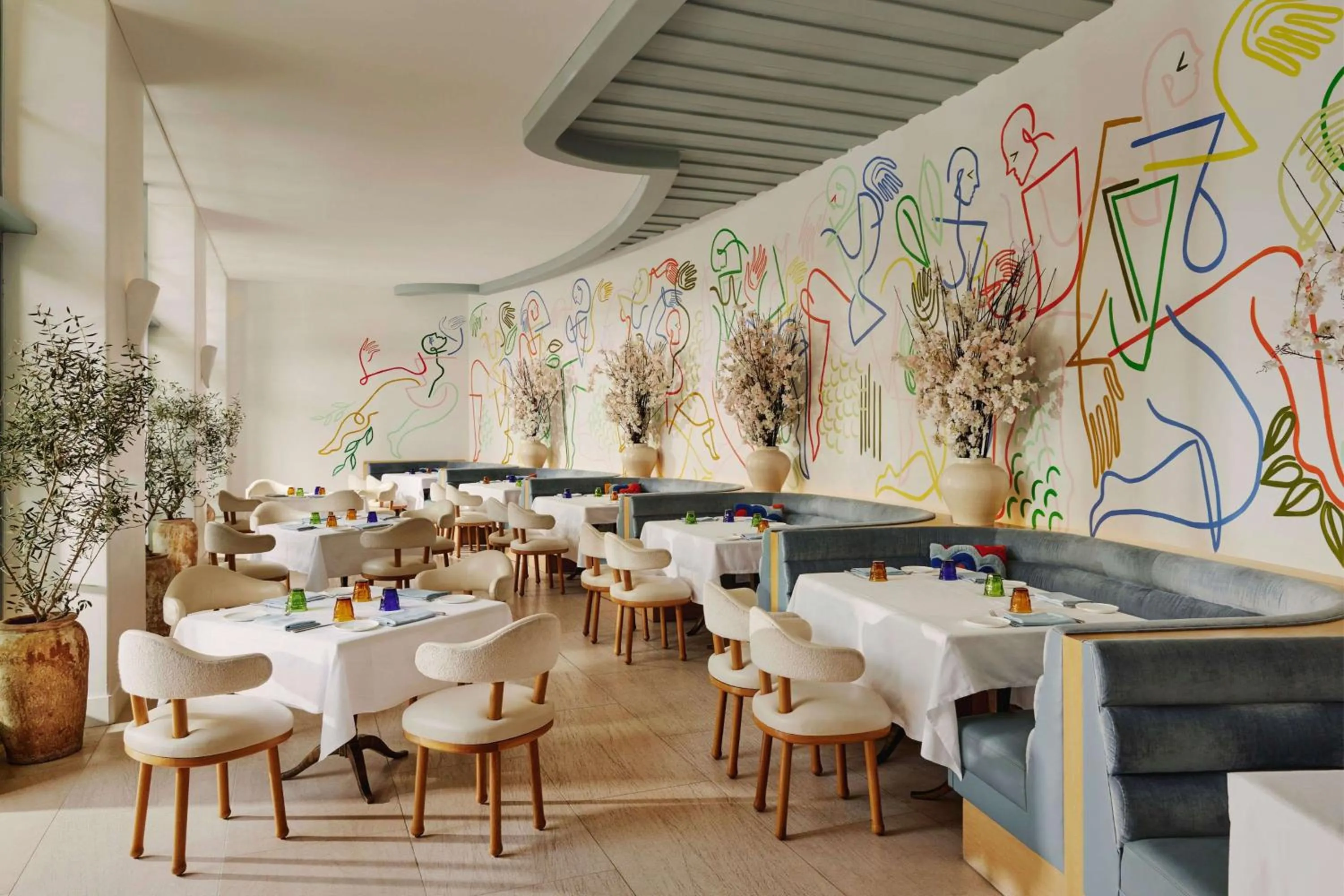 Property building in The Maybourne Beverly Hills, Maybourne