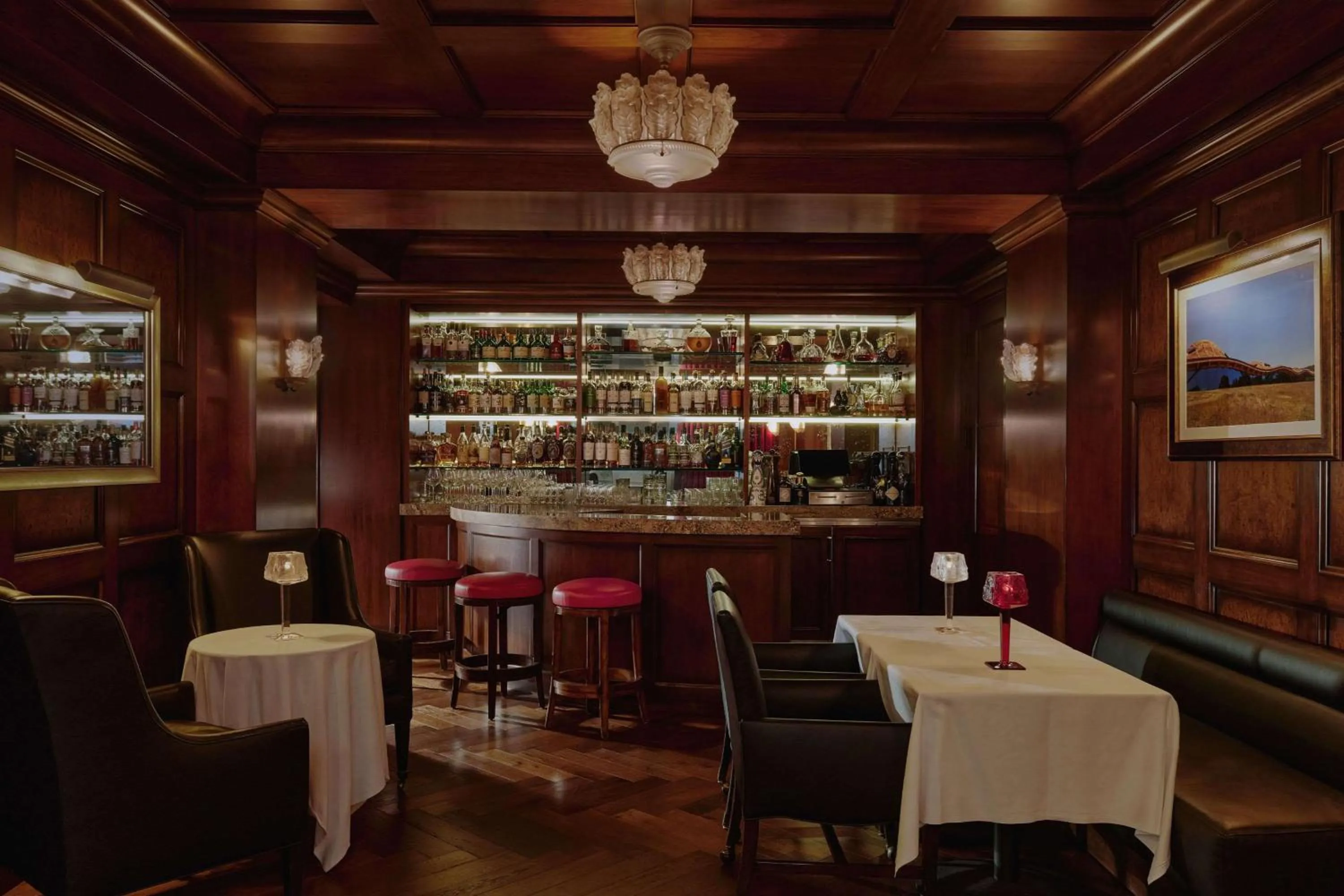 Lounge or bar in The Maybourne Beverly Hills, Maybourne