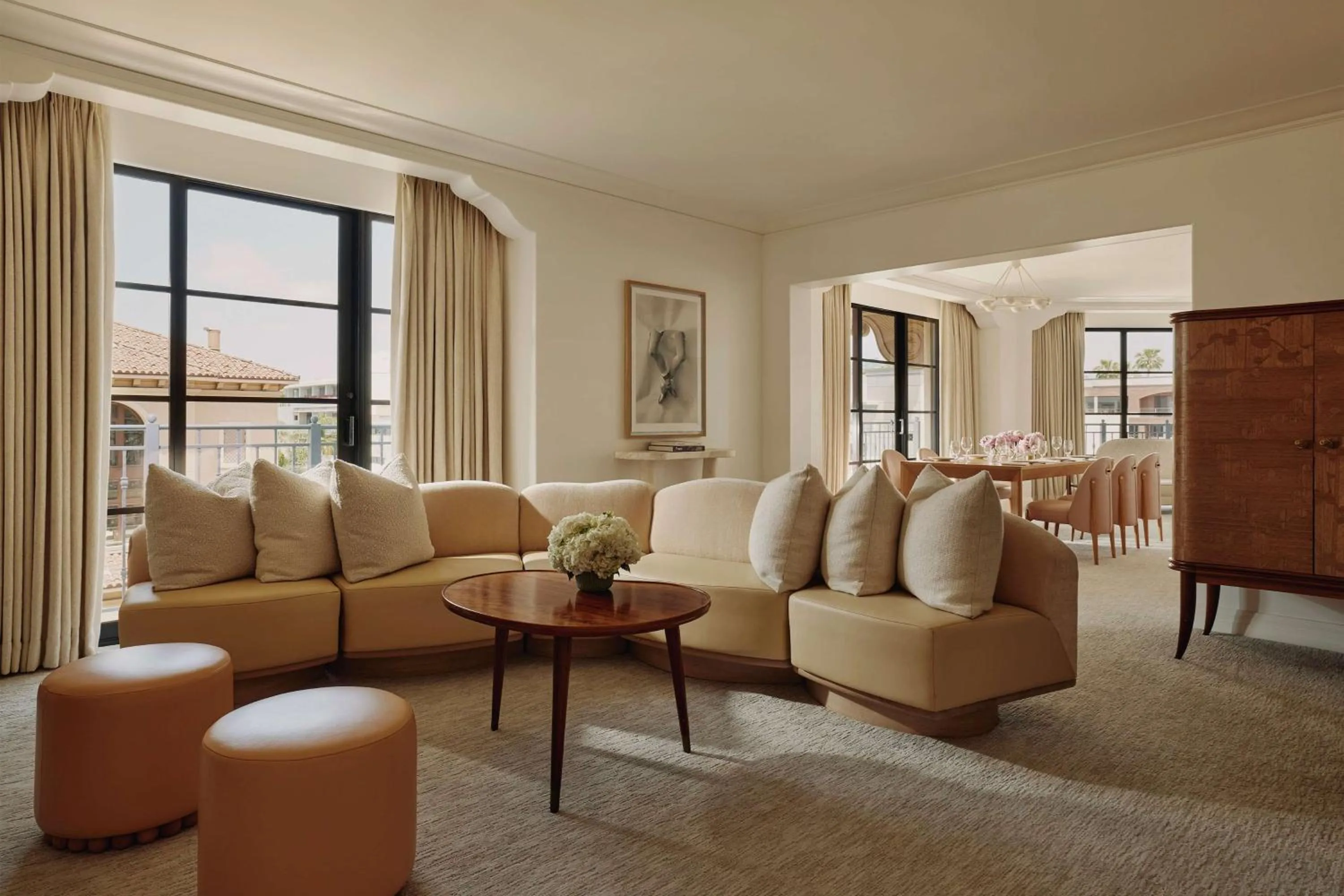 Photo of the whole room in The Maybourne Beverly Hills, Maybourne