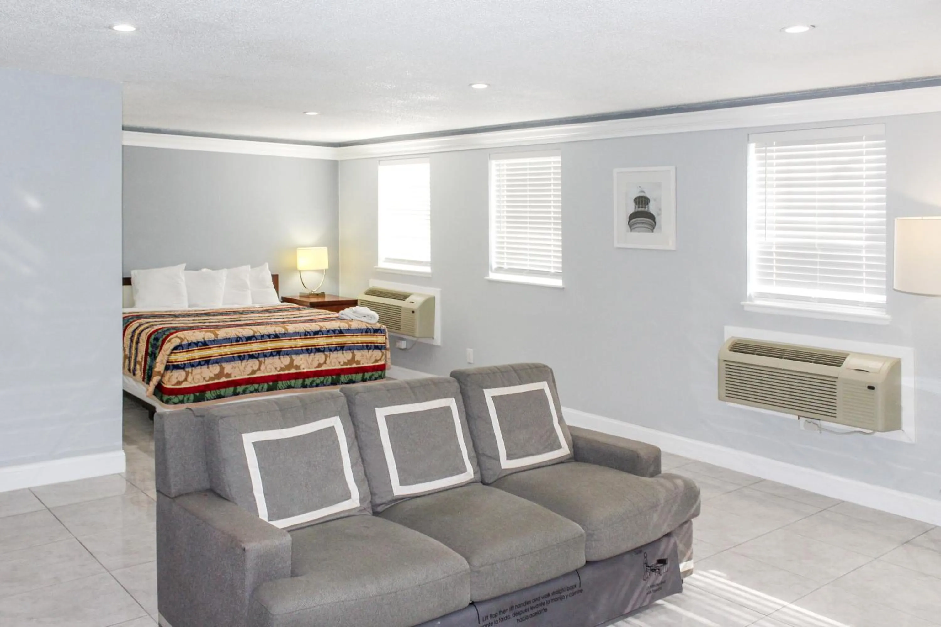 Living room in APM Inn & Suites - Jacksonville