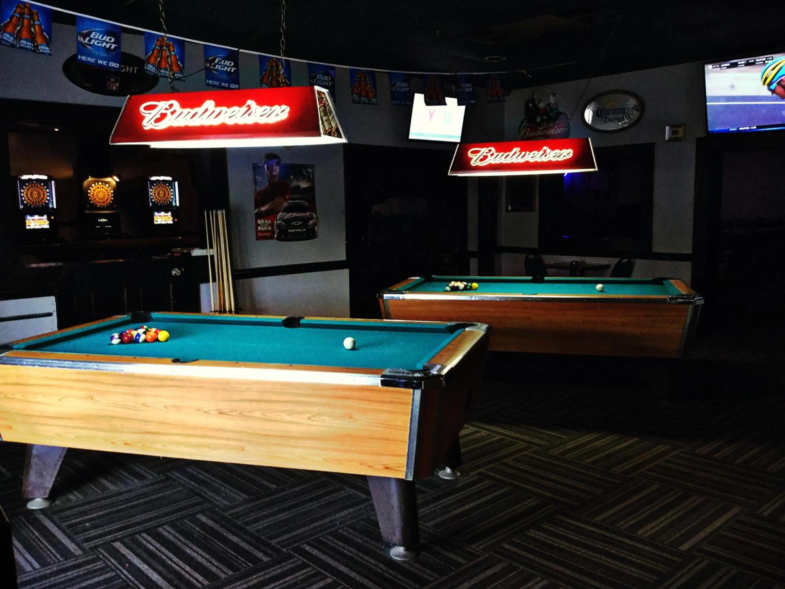 Billiard, Billiards in APM Inn & Suites - Jacksonville
