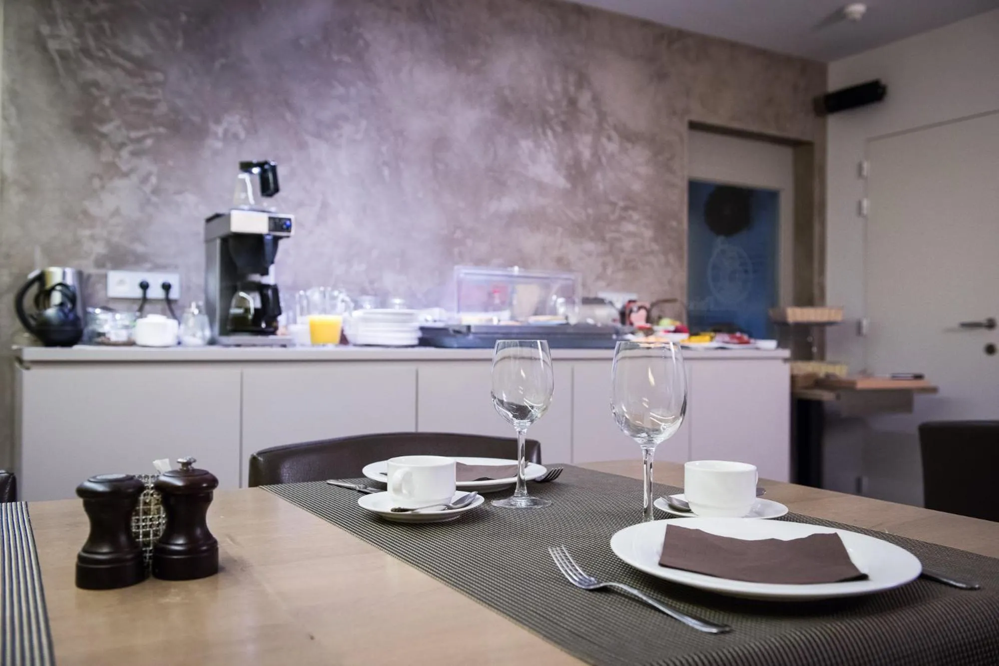 Breakfast in Maison de la Paix