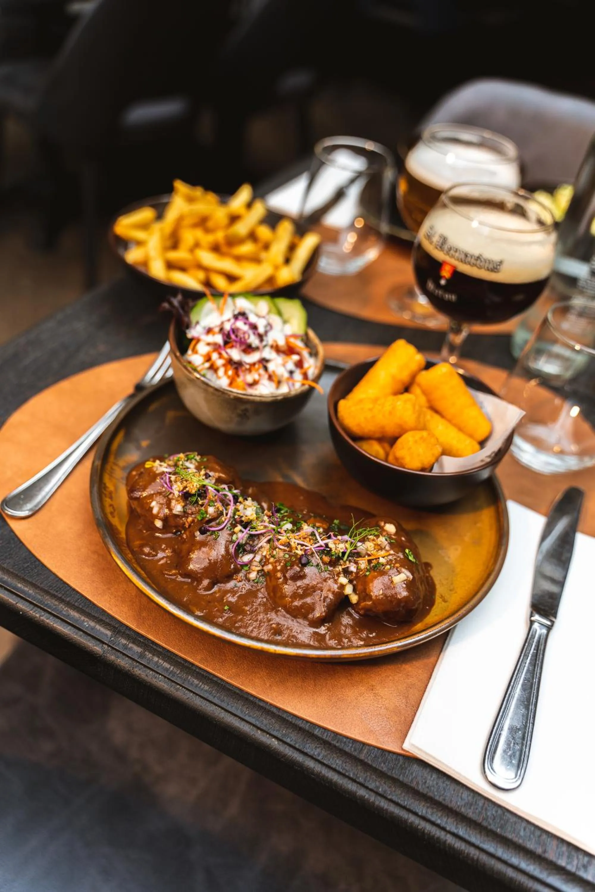 Restaurant/places to eat in Maison de la Paix