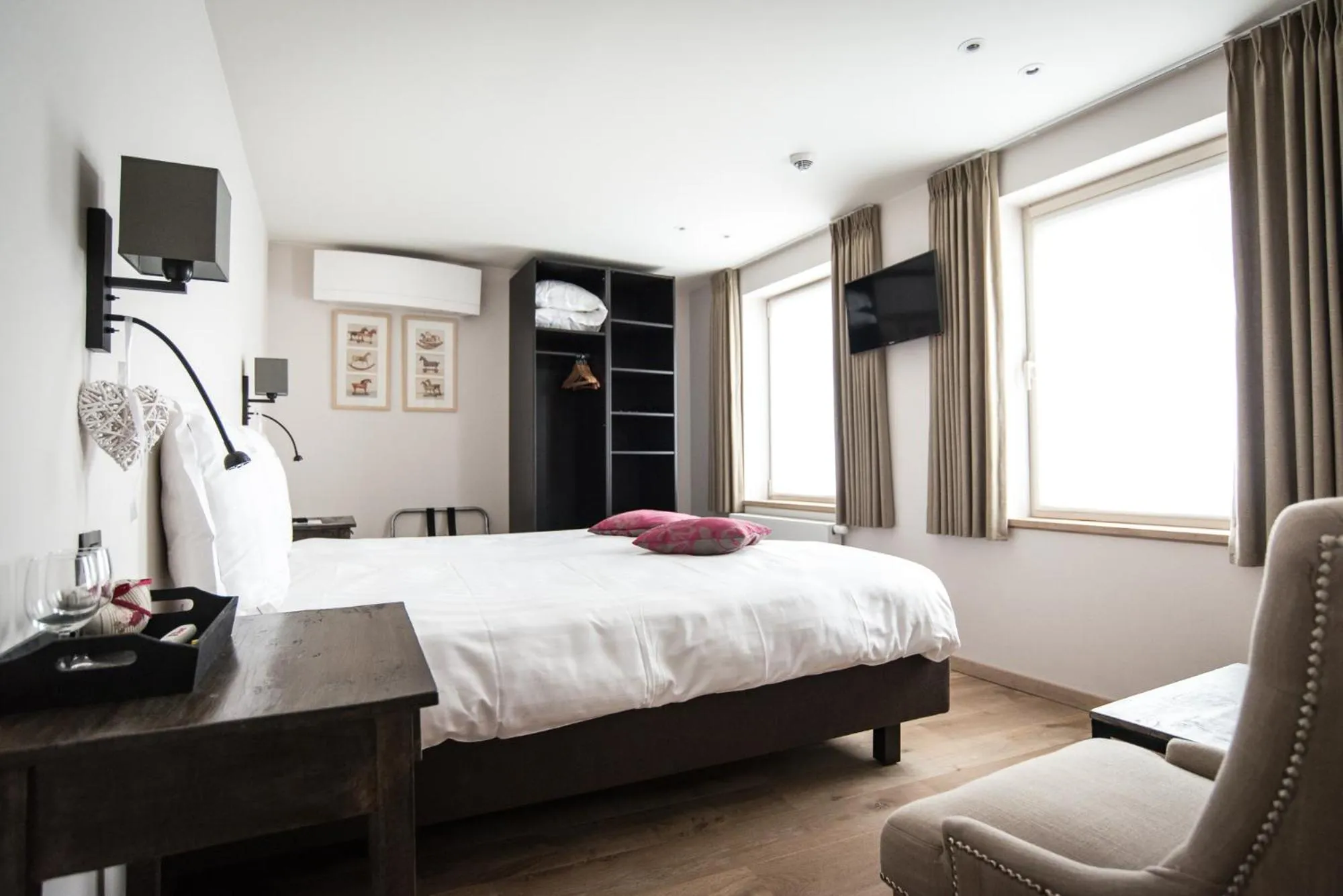 TV and multimedia, Bed in Maison de la Paix