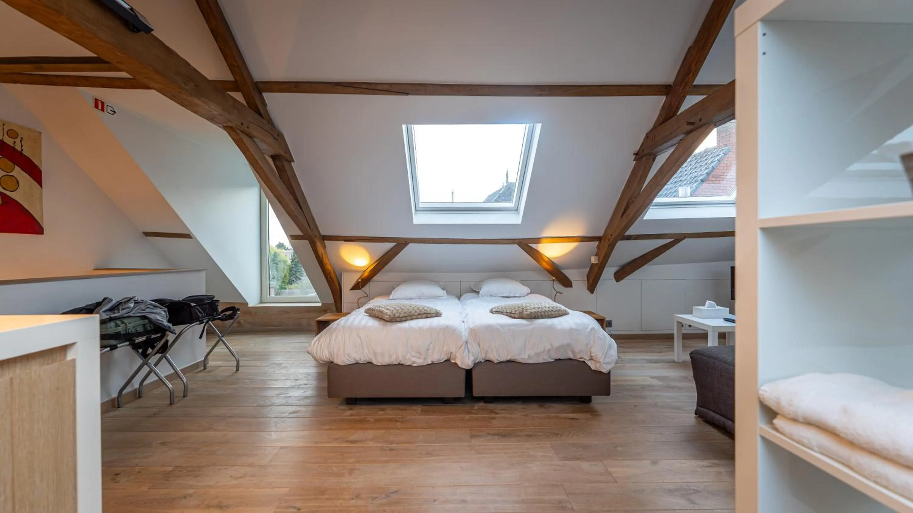 Photo of the whole room, Bed in Maison de la Paix