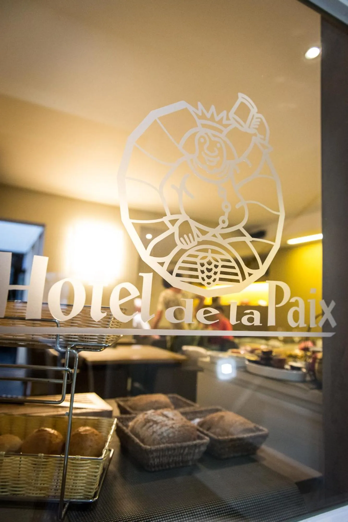 Breakfast in Maison de la Paix