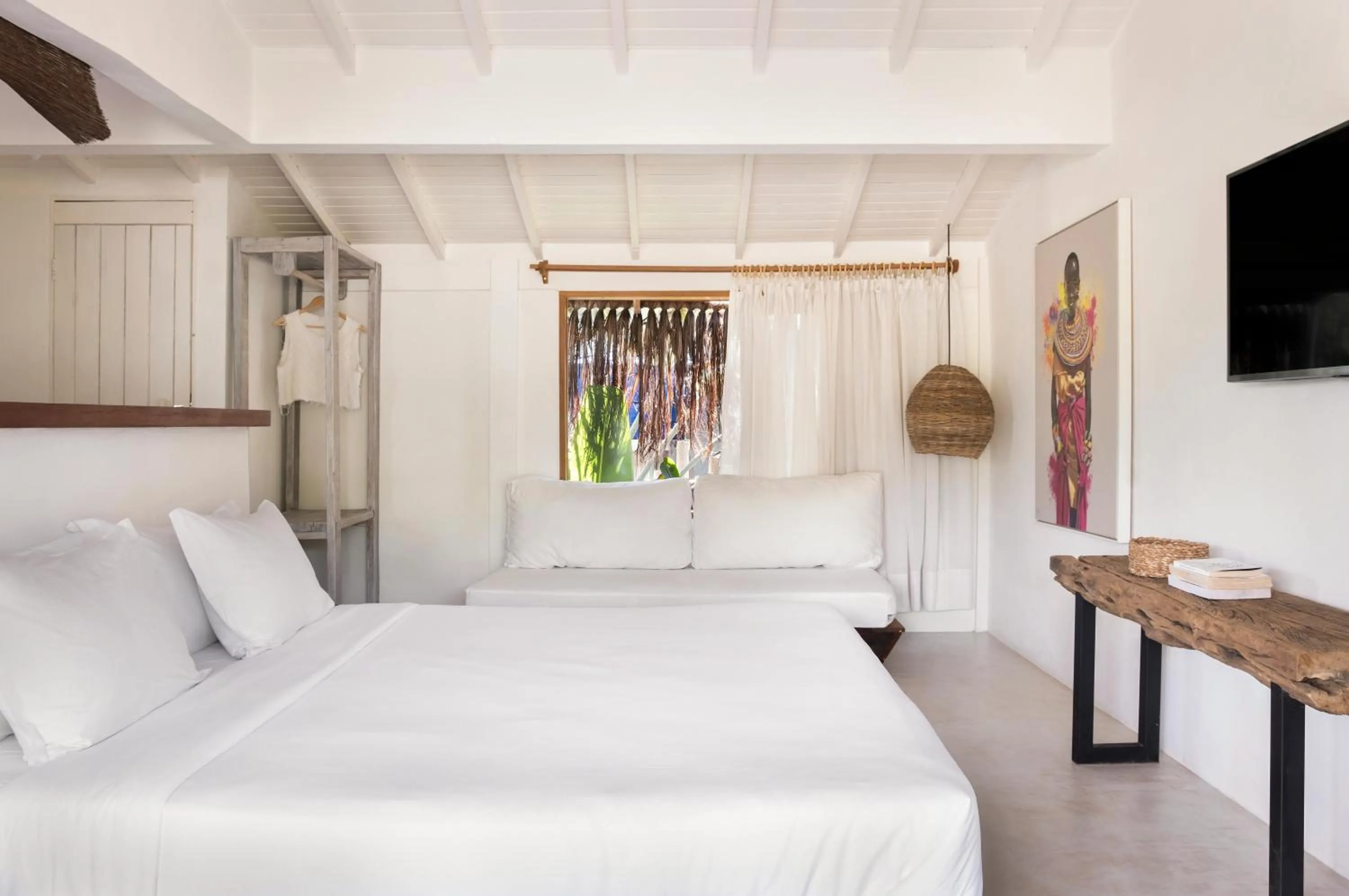 Decorative detail, Bed in Casa das Conchas Caraiva