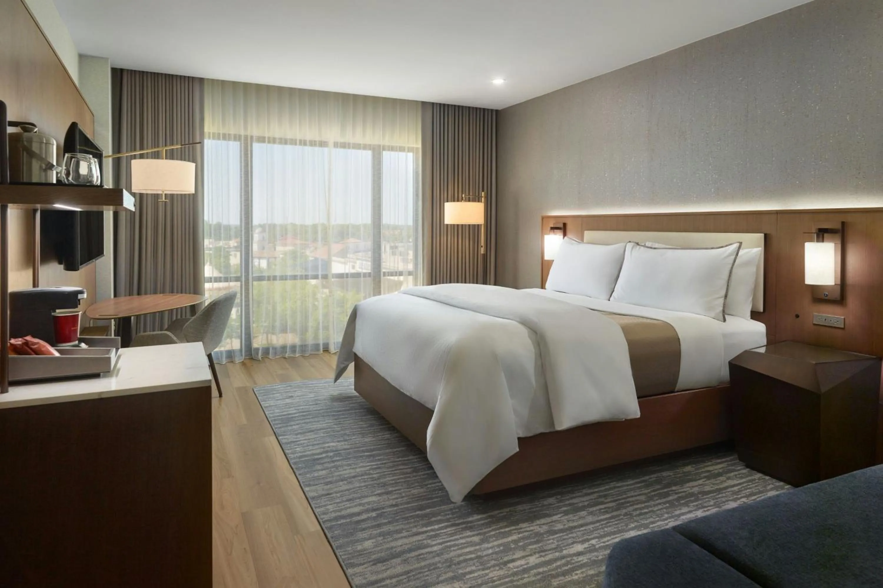 Photo of the whole room, Bed in The Westin Huntsville