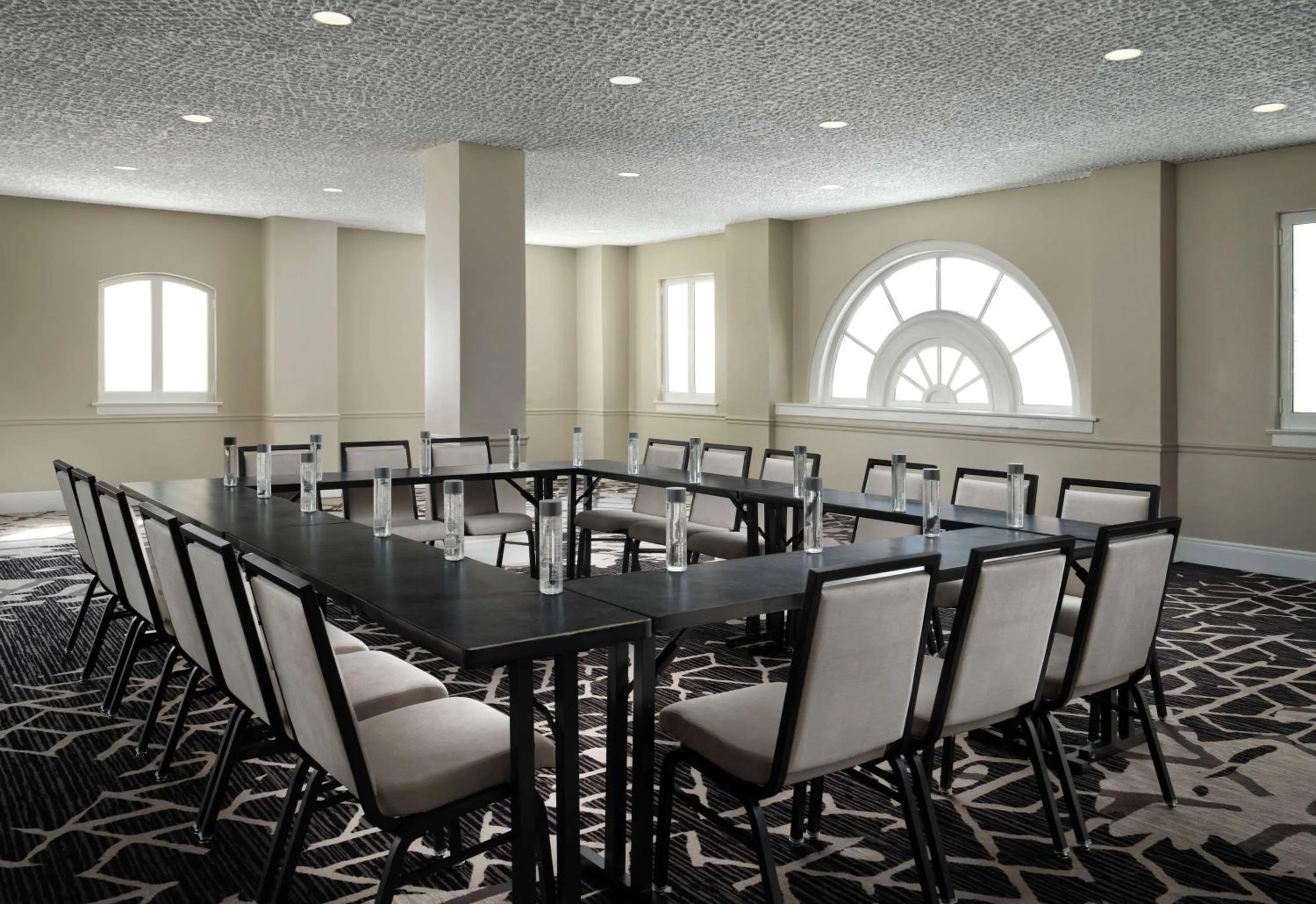 Meeting/conference room in Hotel Flor Tampa Downtown, Tapestry Collection By Hilton