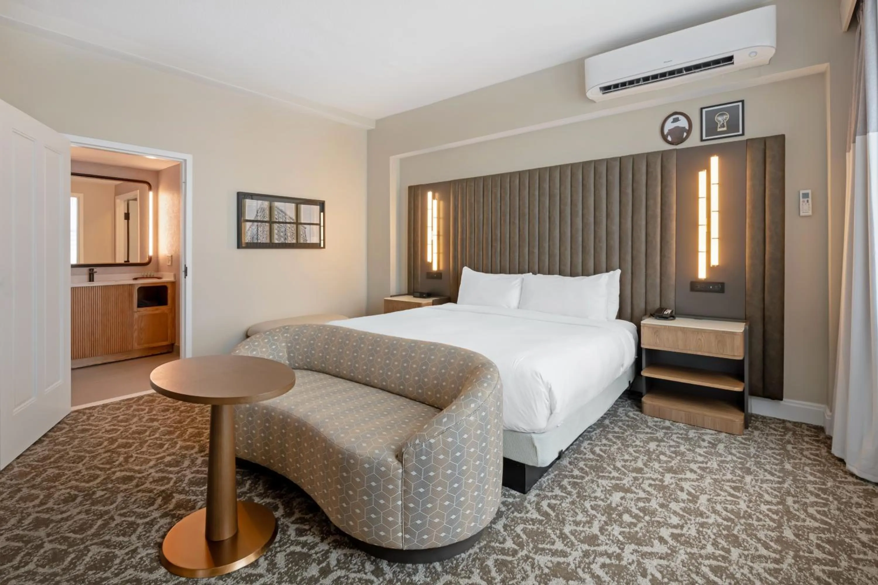 Bed in Hotel Flor Tampa Downtown, Tapestry Collection By Hilton