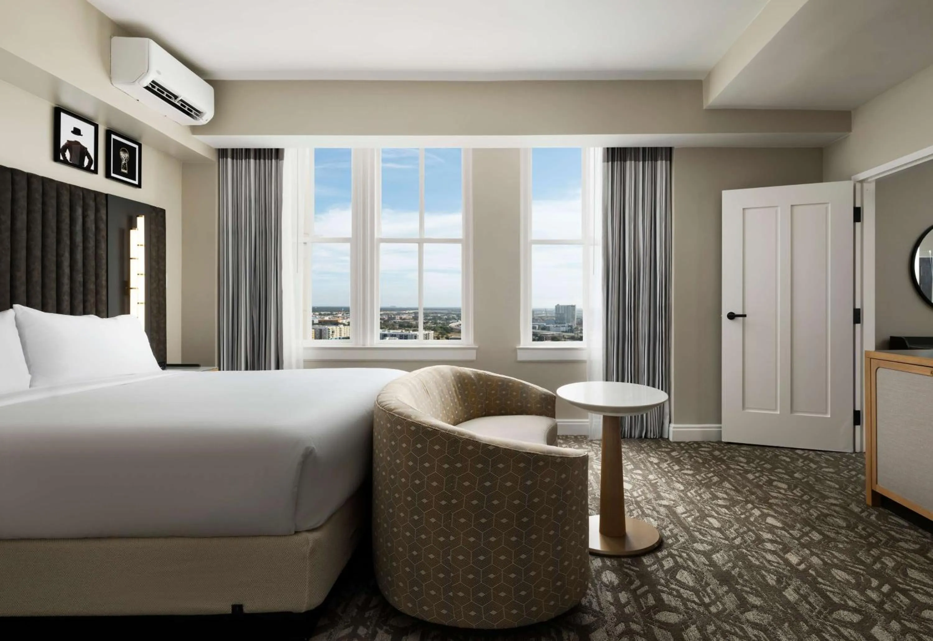 View (from property/room), Bed in Hotel Flor Tampa Downtown, Tapestry Collection By Hilton