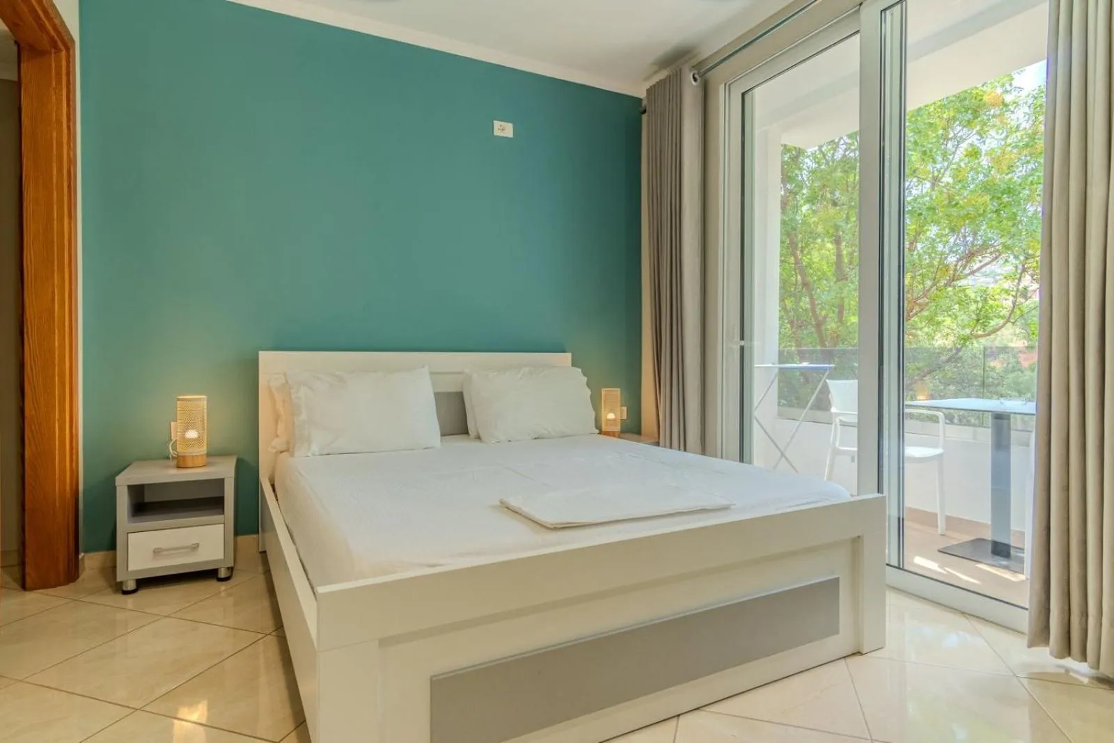 Bedroom, Bed in Aphrodite's Garden