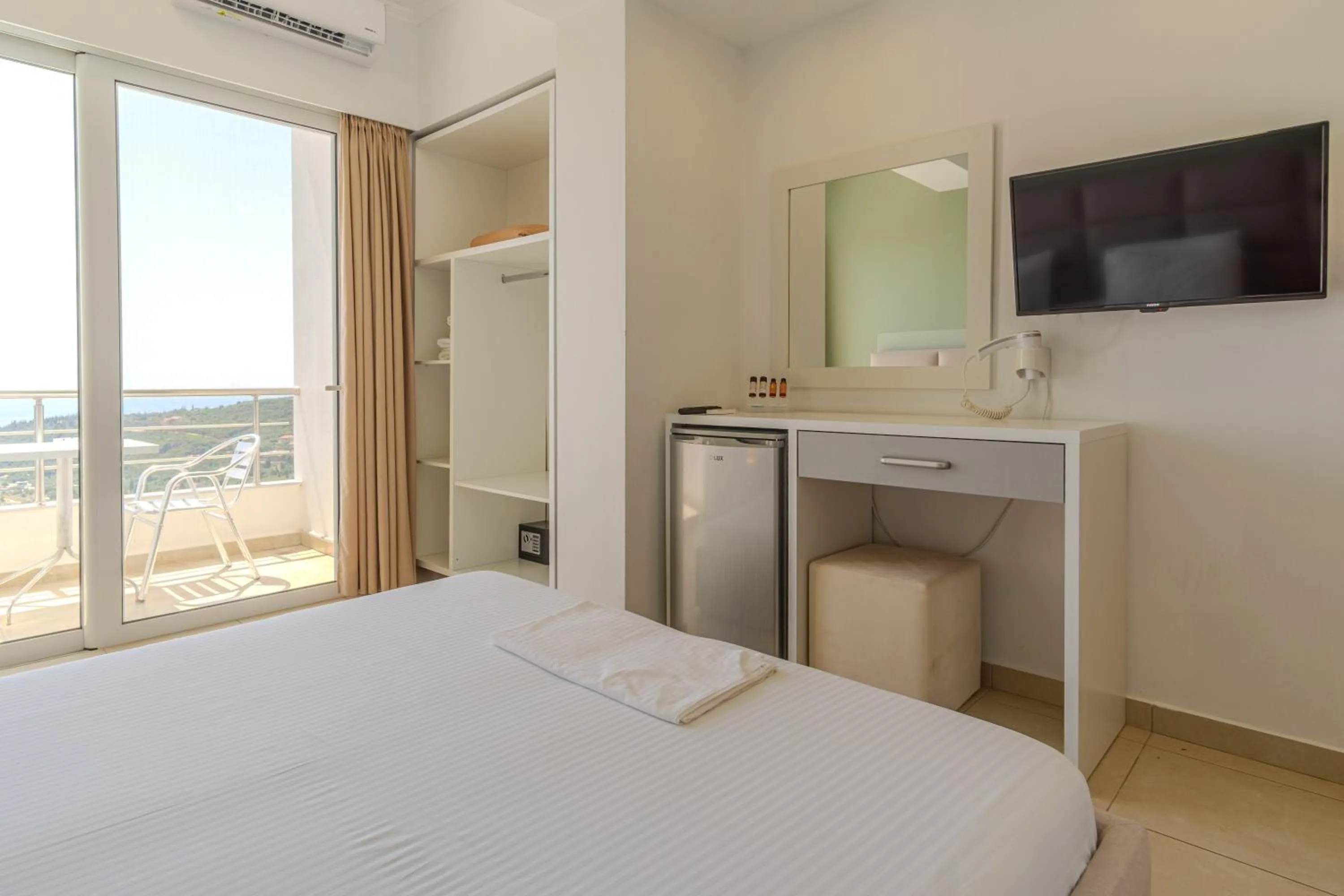 TV and multimedia, Bed in Aphrodite's Garden