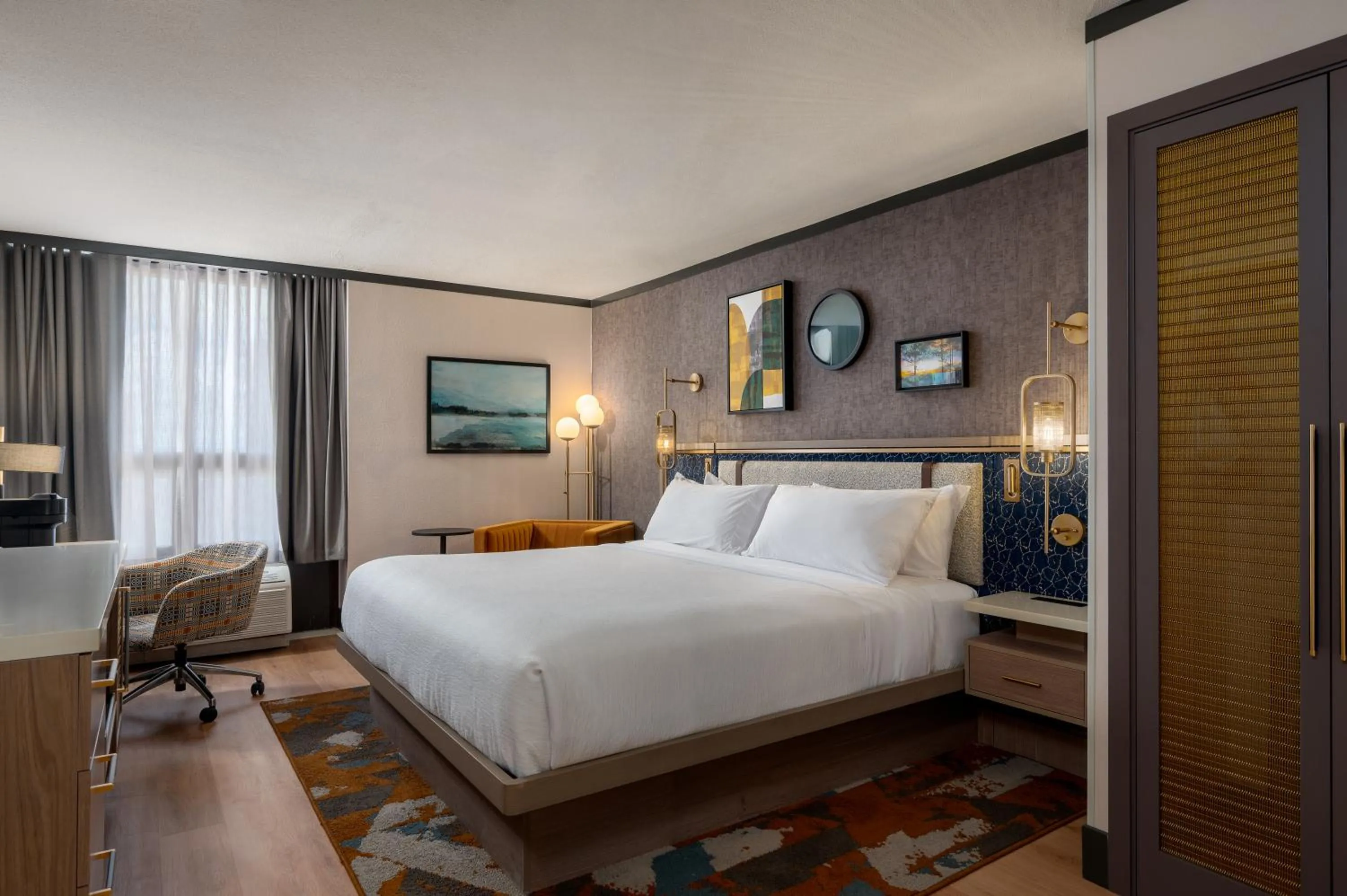 Bed in Hotel Indigo Detroit North - Troy by IHG