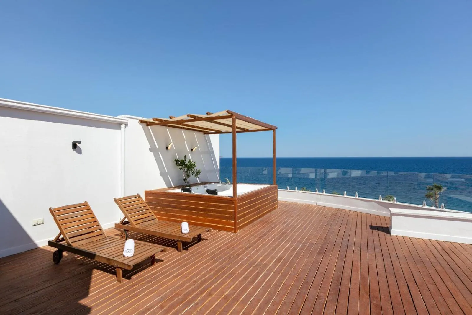 Balcony/Terrace in Reo Hotel