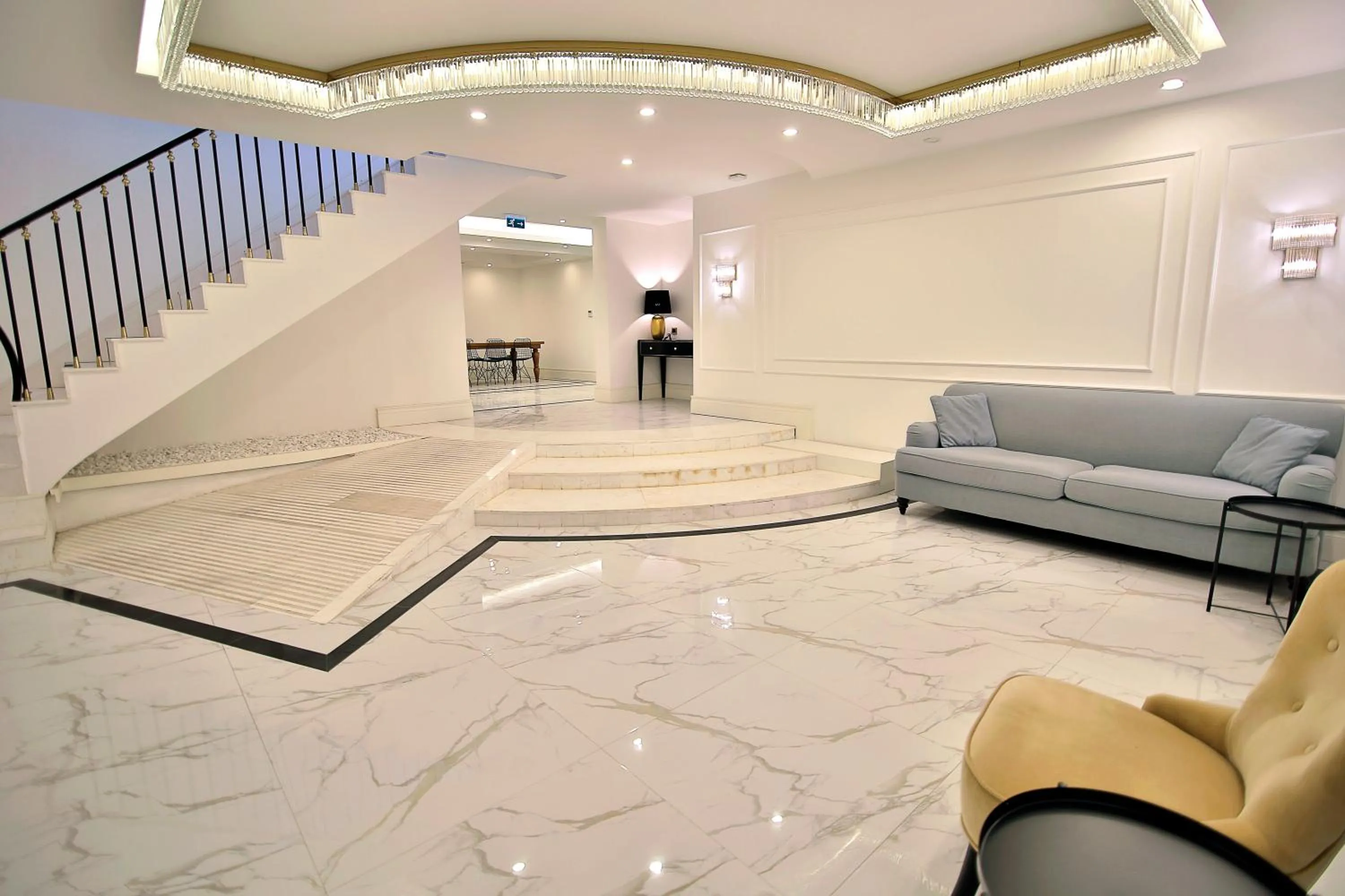 Lounge or bar in Reo Hotel