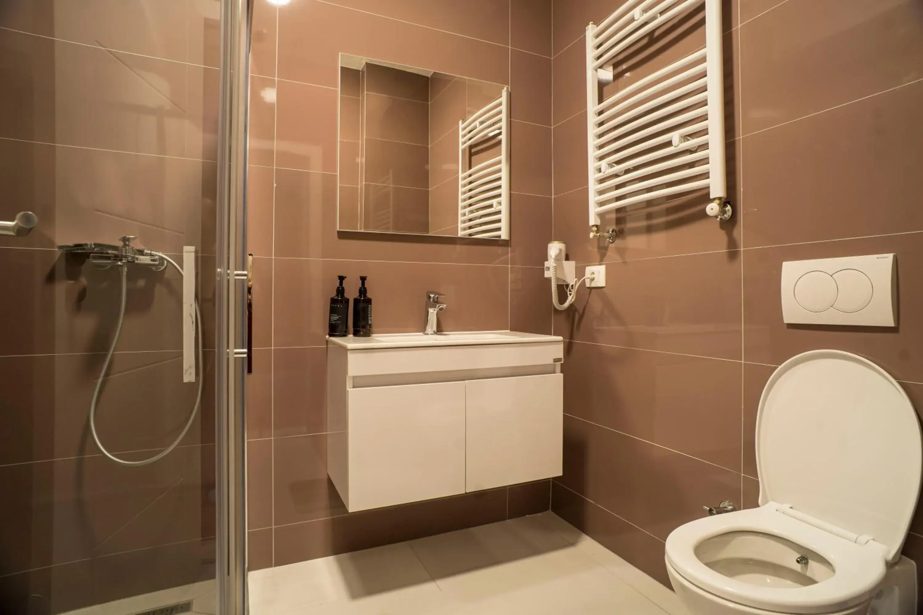 Executive Suite in Lux Apartments Executive Suite in Lux Apartments