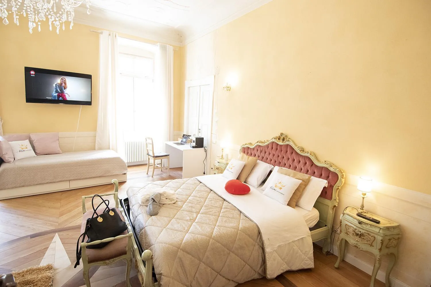 Photo of the whole room, Bed in Beb c’est lavis