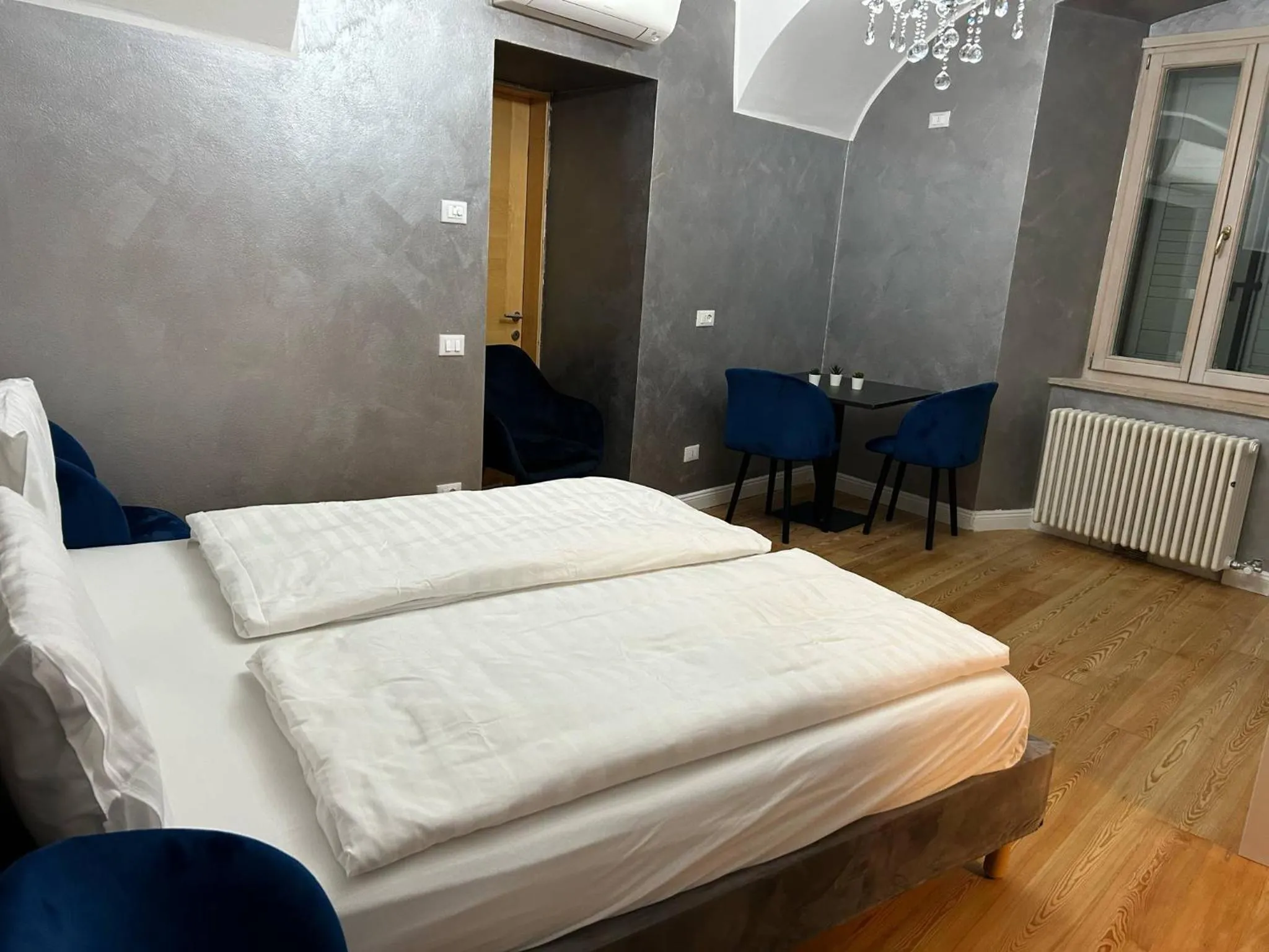 Hot Tub, Bed in Beb c’est lavis