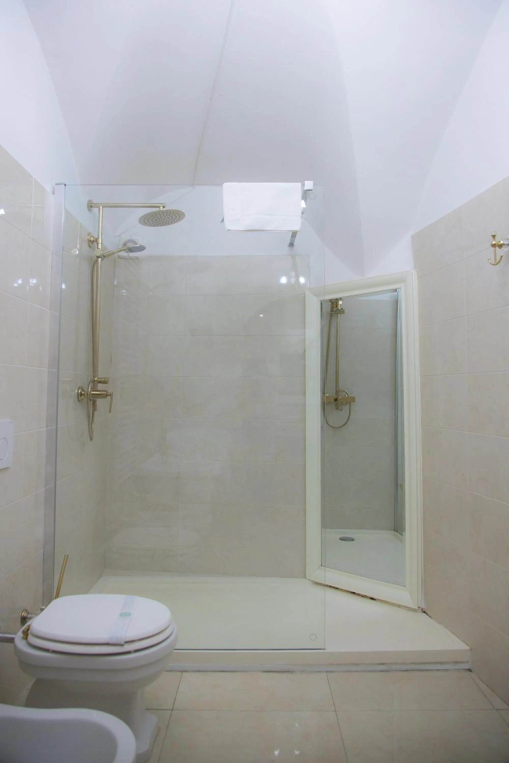 Bathroom in Beb c’est lavis