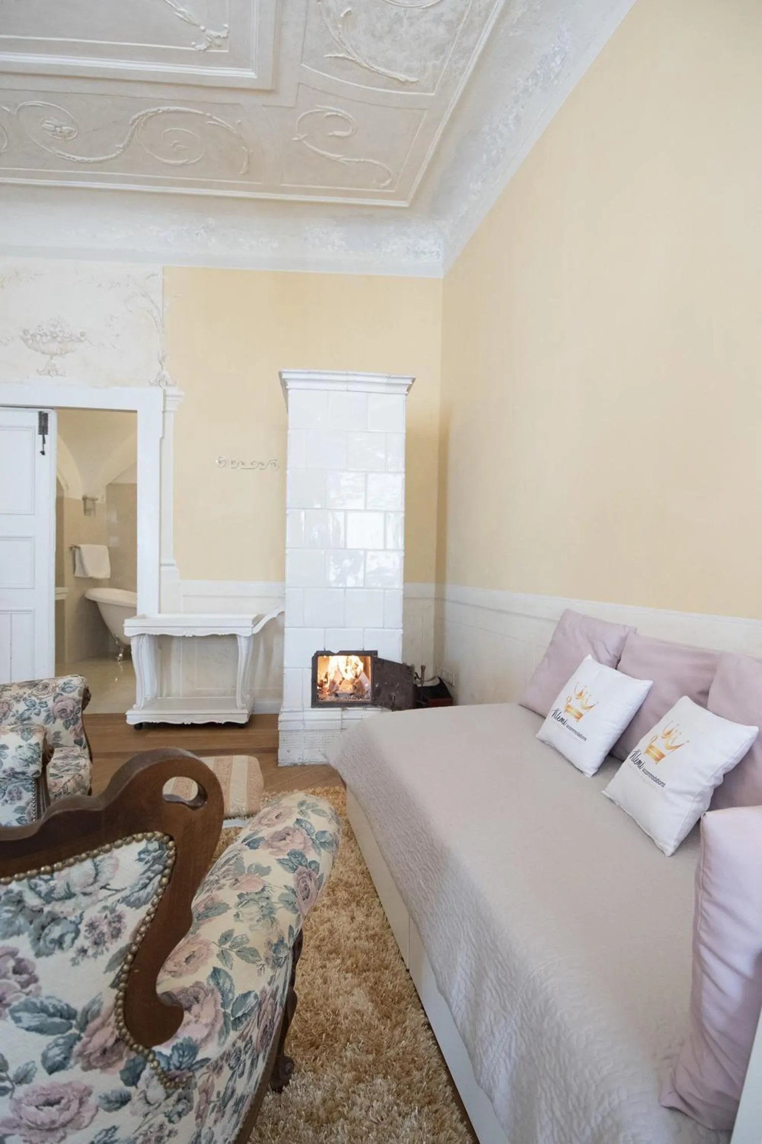 Photo of the whole room, Bed in Beb c’est lavis