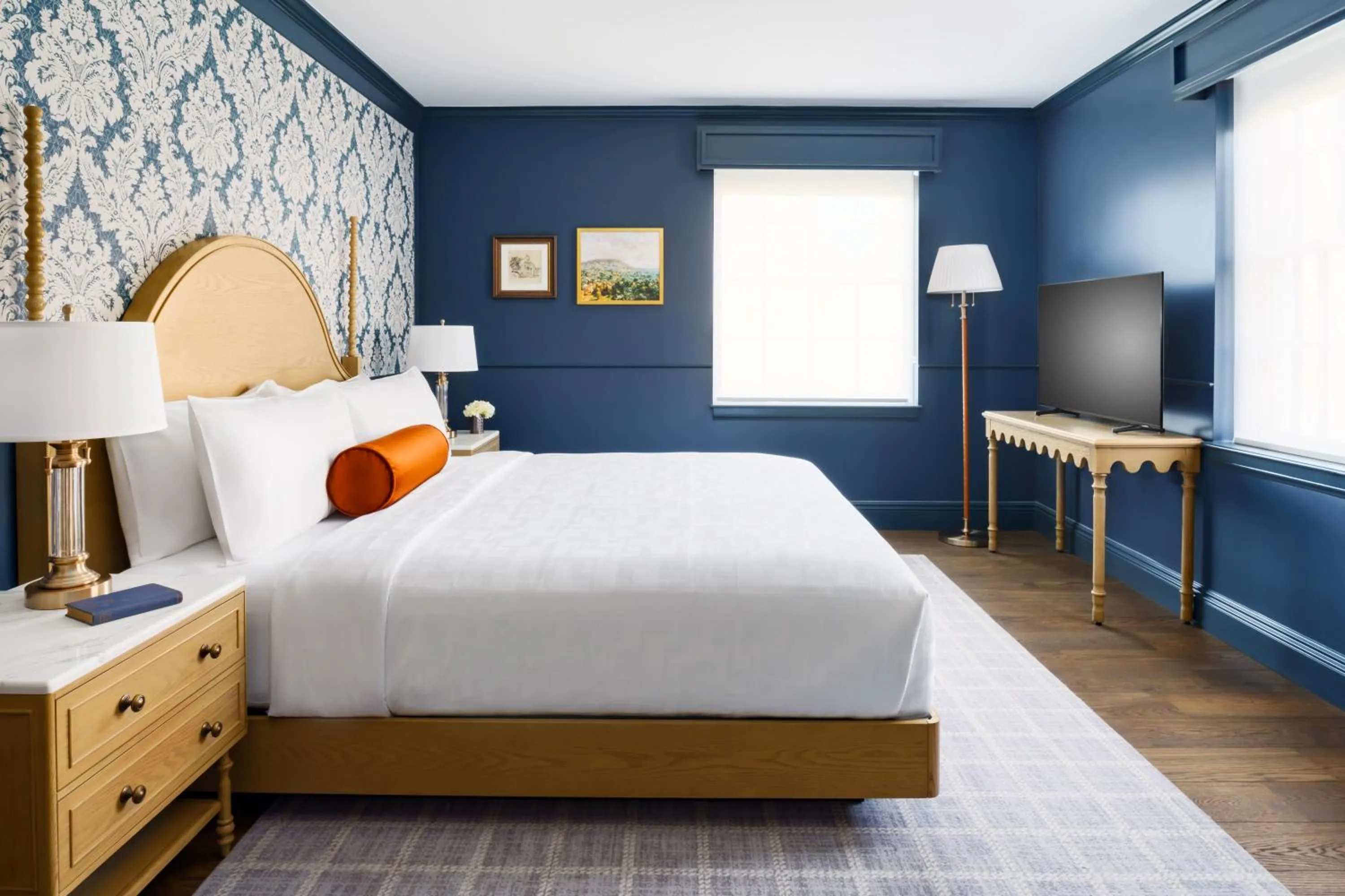 Bedroom, Bed in Nittany Lion Inn