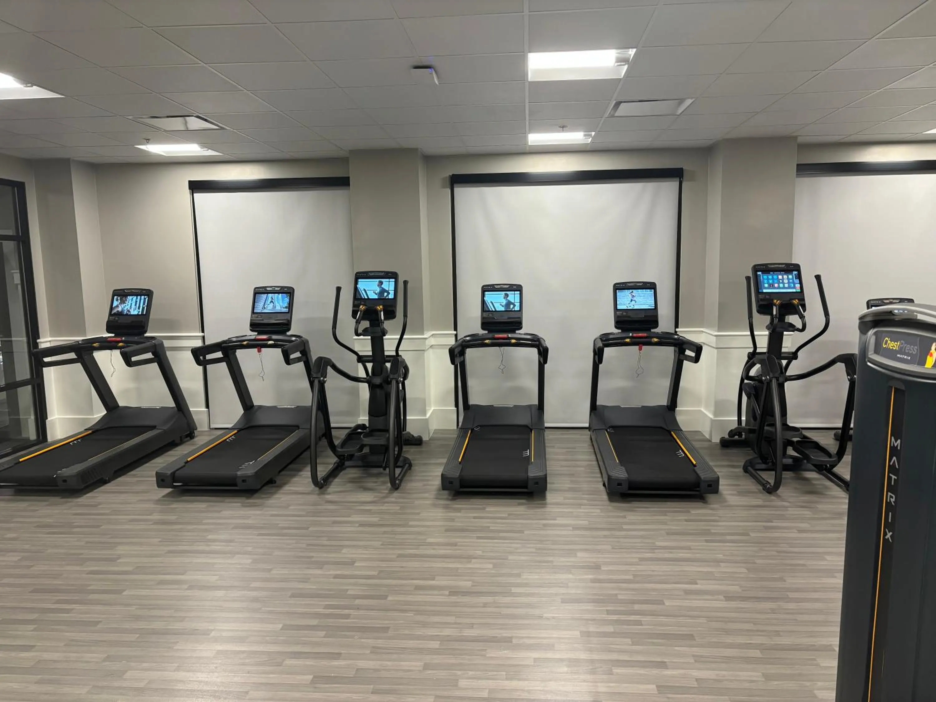 Fitness centre/facilities in Four Points by Sheraton Norwood Conference Center