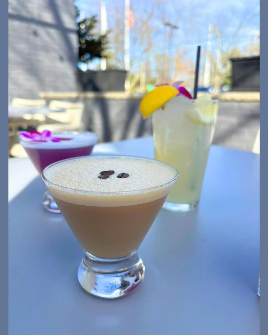 Lounge or bar in Four Points by Sheraton Norwood Conference Center