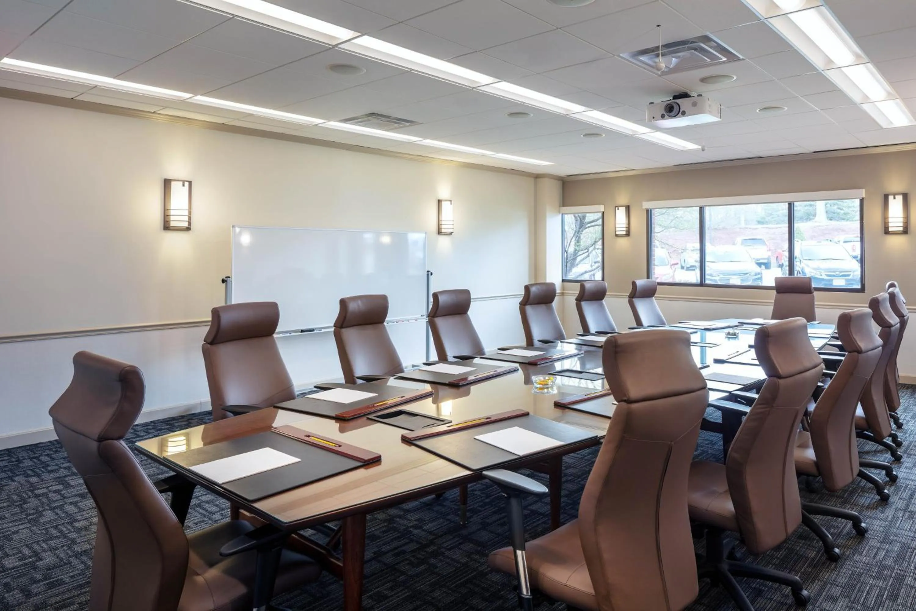 Meeting/conference room in Four Points by Sheraton Norwood Conference Center