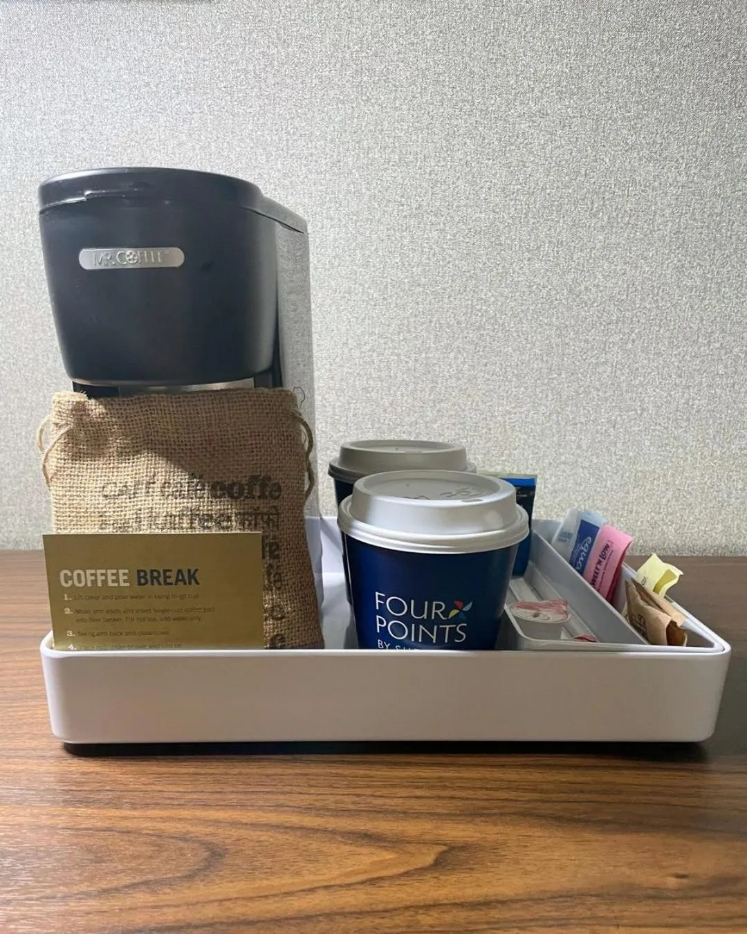 Coffee/tea facilities in Four Points by Sheraton Norwood Conference Center