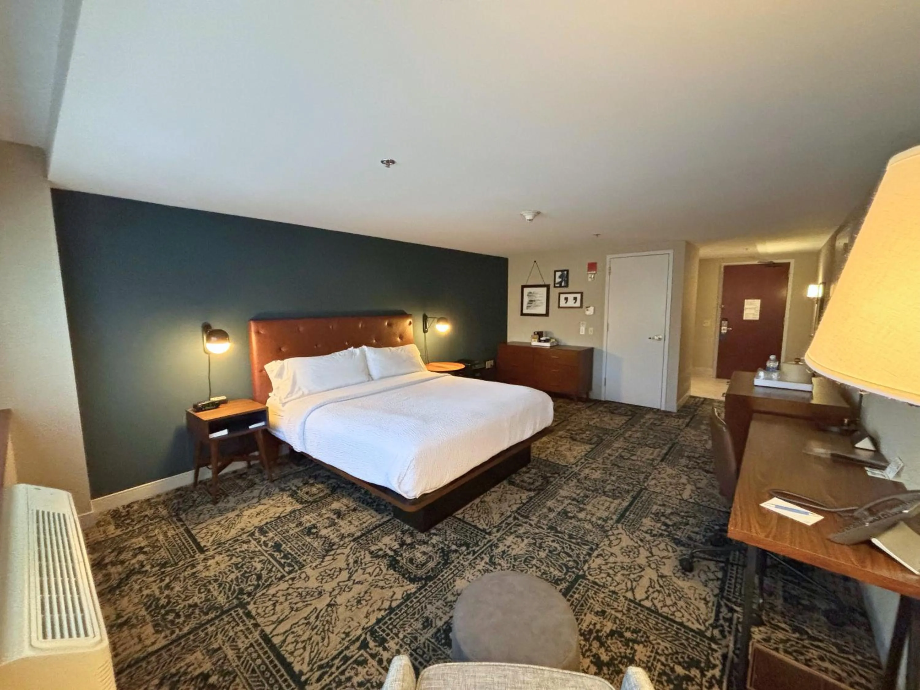 Bed in Four Points by Sheraton Norwood Conference Center