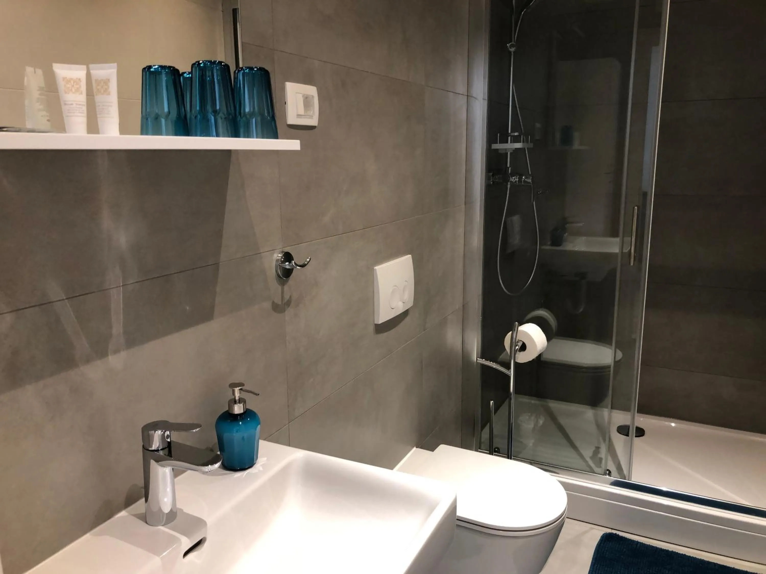 Bathroom in Tempus Apartment