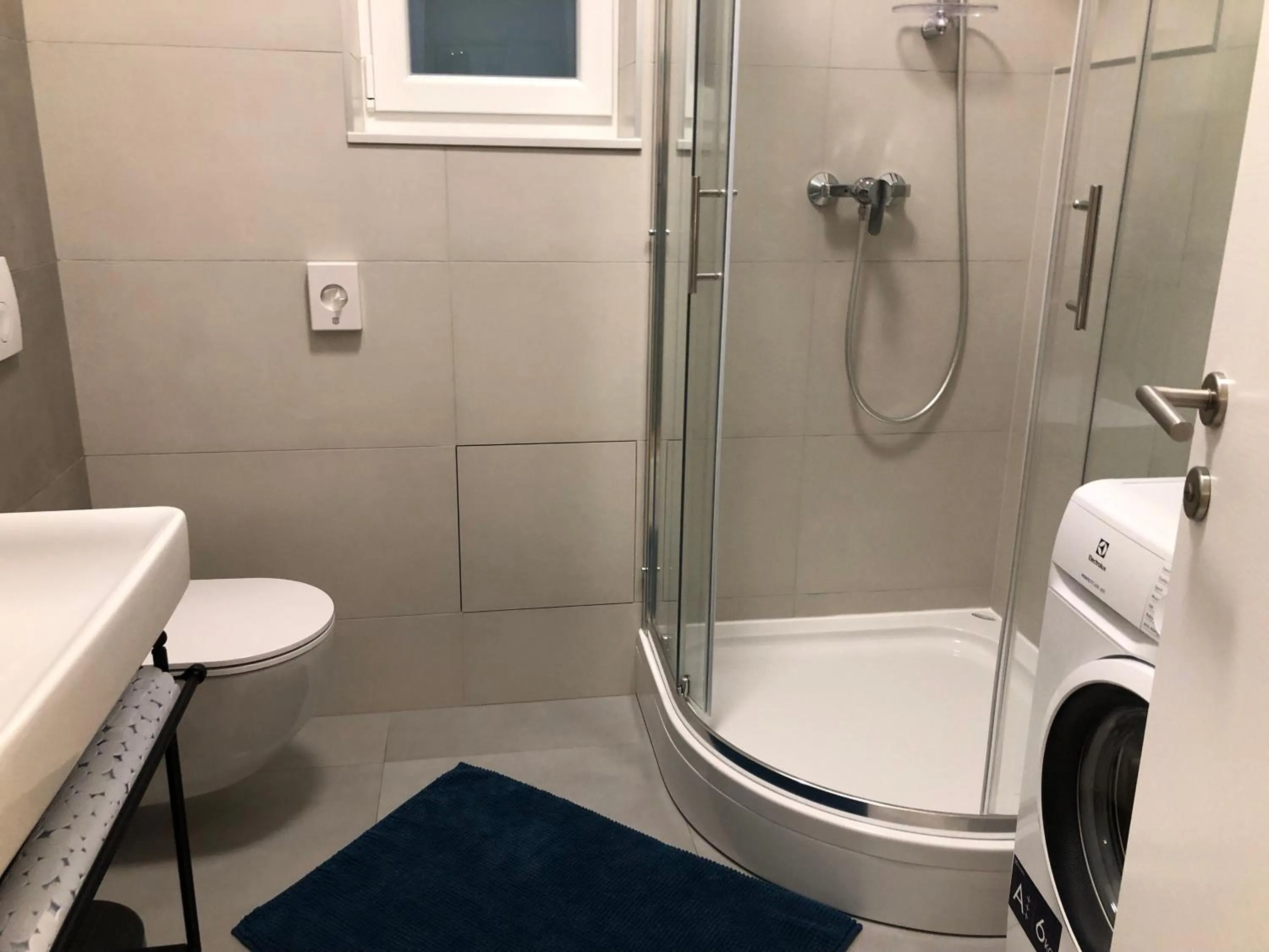 Shower in Tempus Apartment