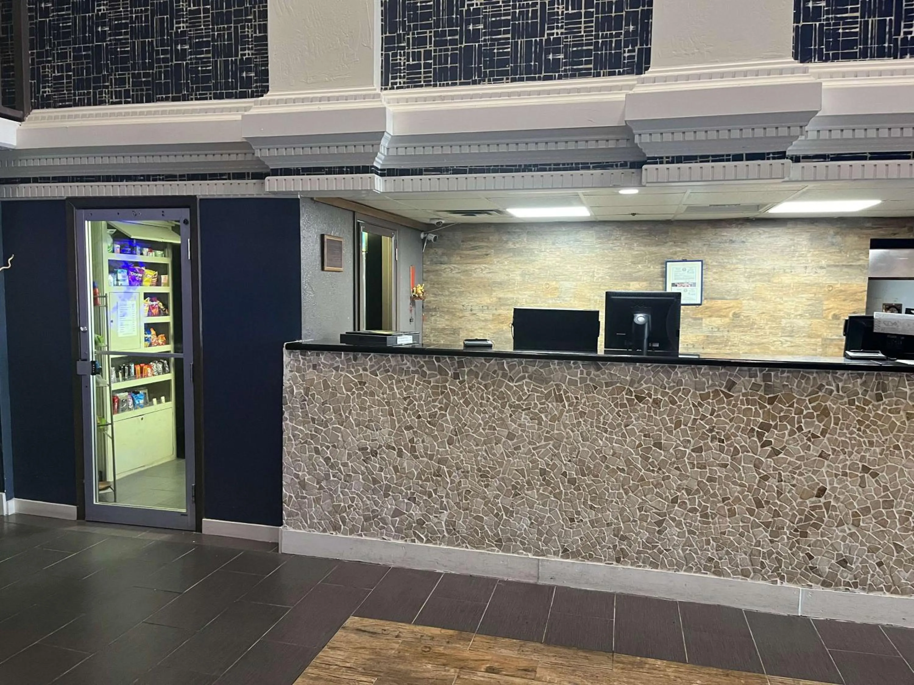 Lobby or reception in Studio 6 Amarillo, TX West Medical Center