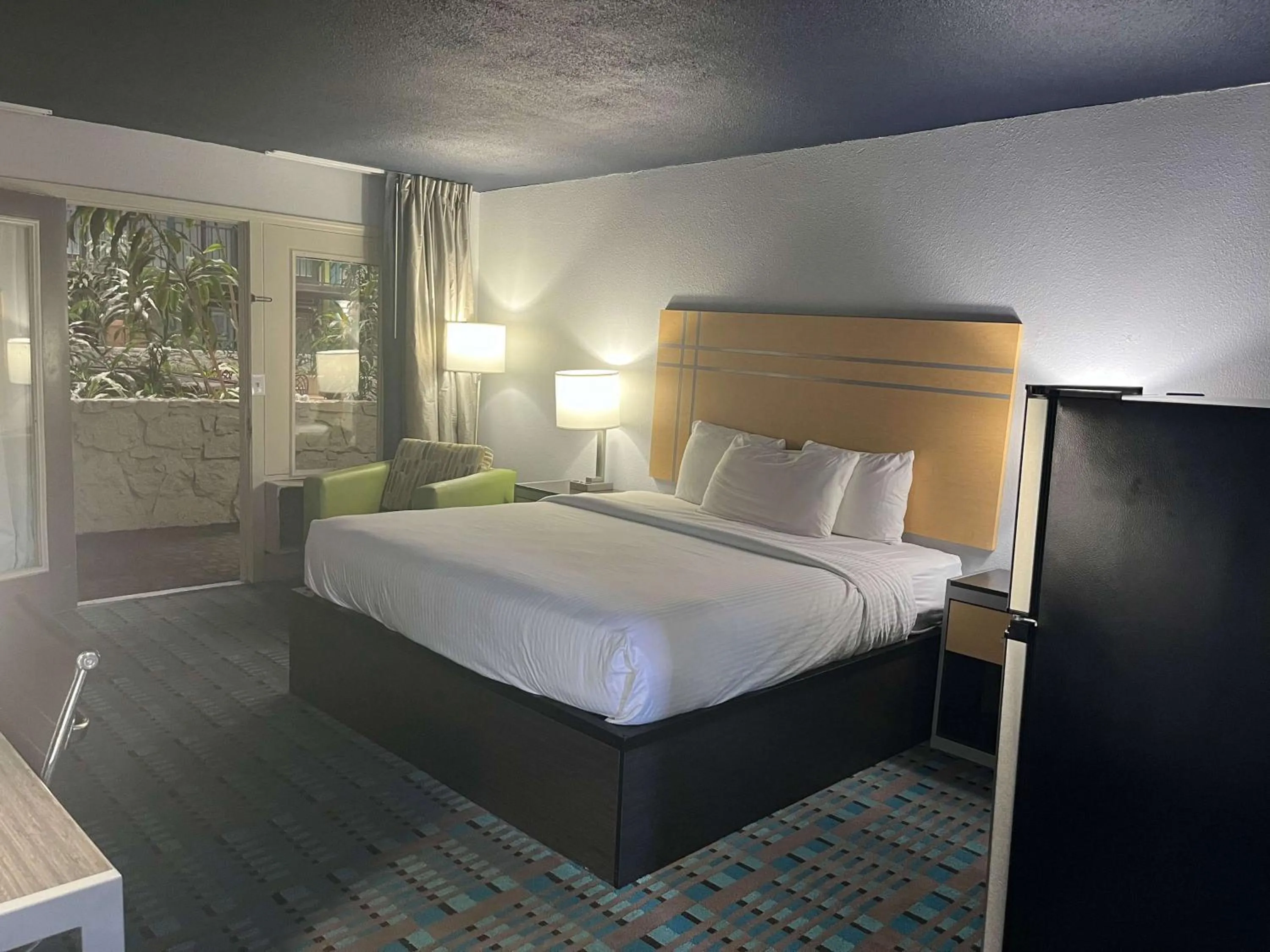 Photo of the whole room, Bed in Studio 6 Amarillo, TX West Medical Center