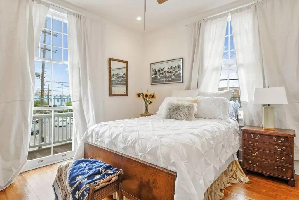 Bed in Freret Apartments near Streetcar & Tulane