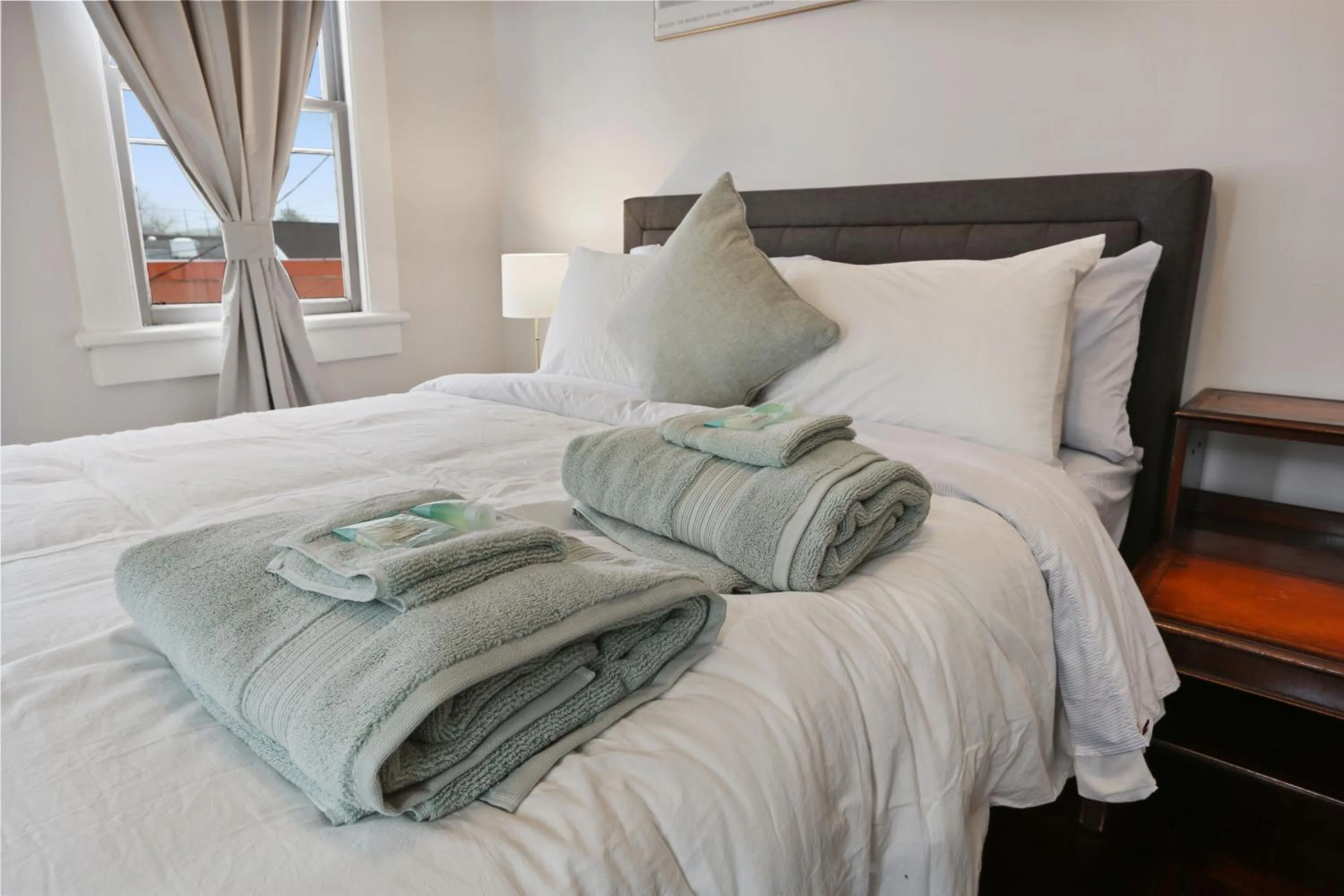 Bed in Freret Apartments near Streetcar & Tulane