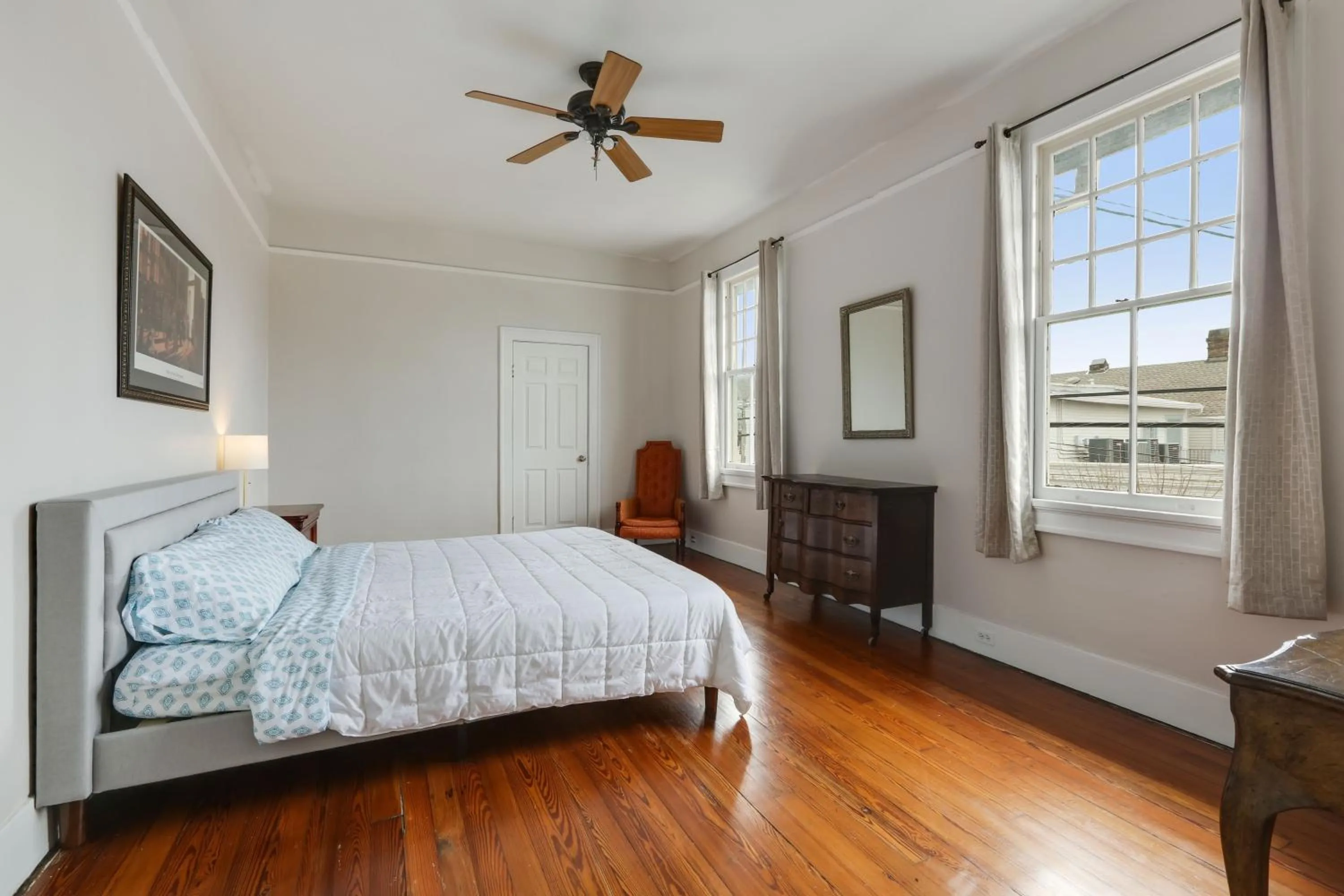 Bed in Freret Apartments near Streetcar & Tulane