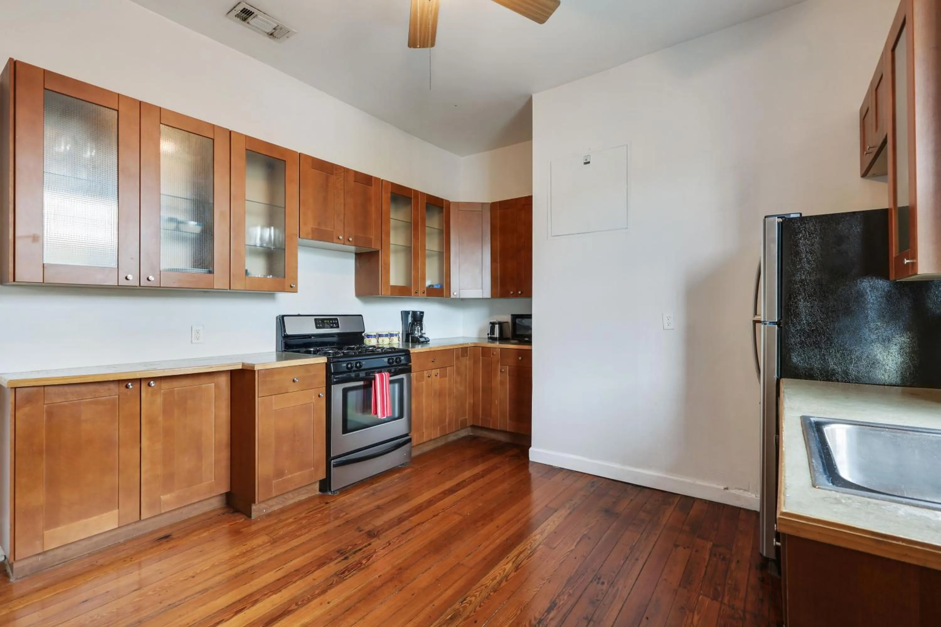 Kitchen or kitchenette in Freret Apartments near Streetcar & Tulane